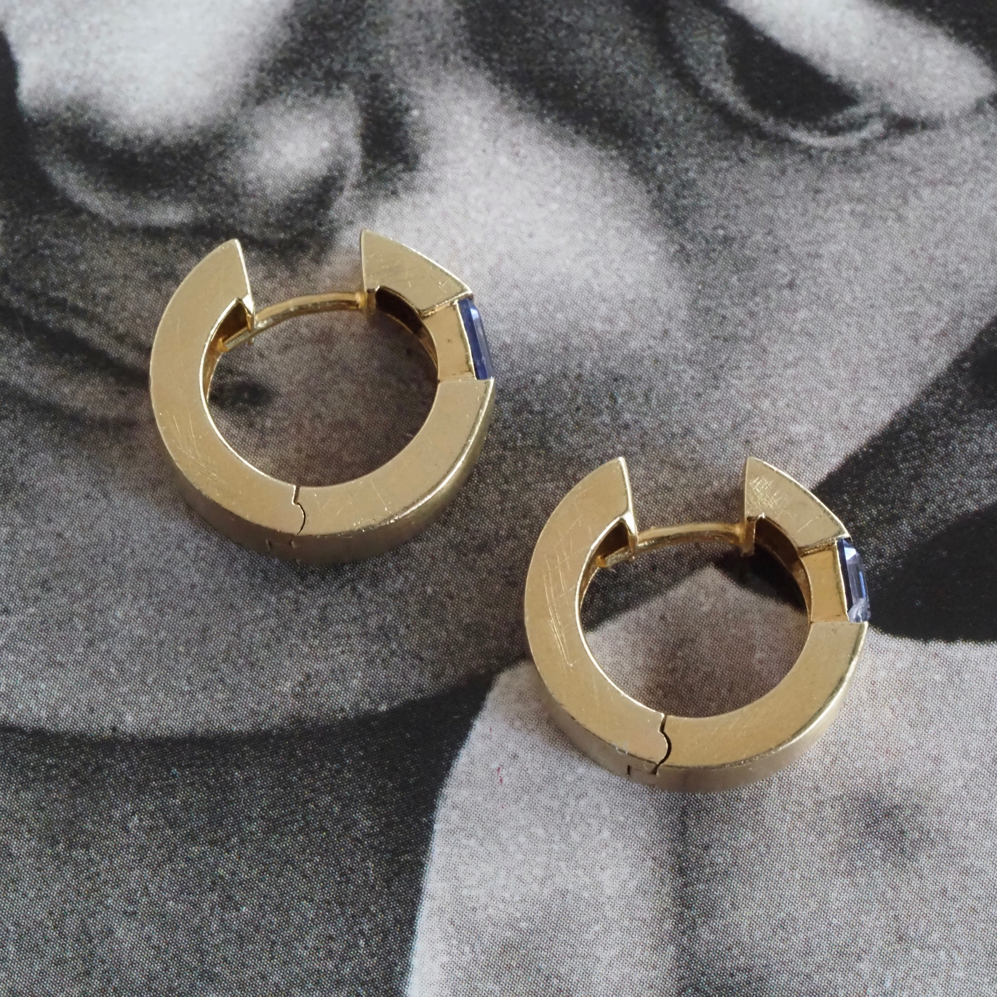 Iolite 14k Gold Brushed Hinged Huggie Hoops