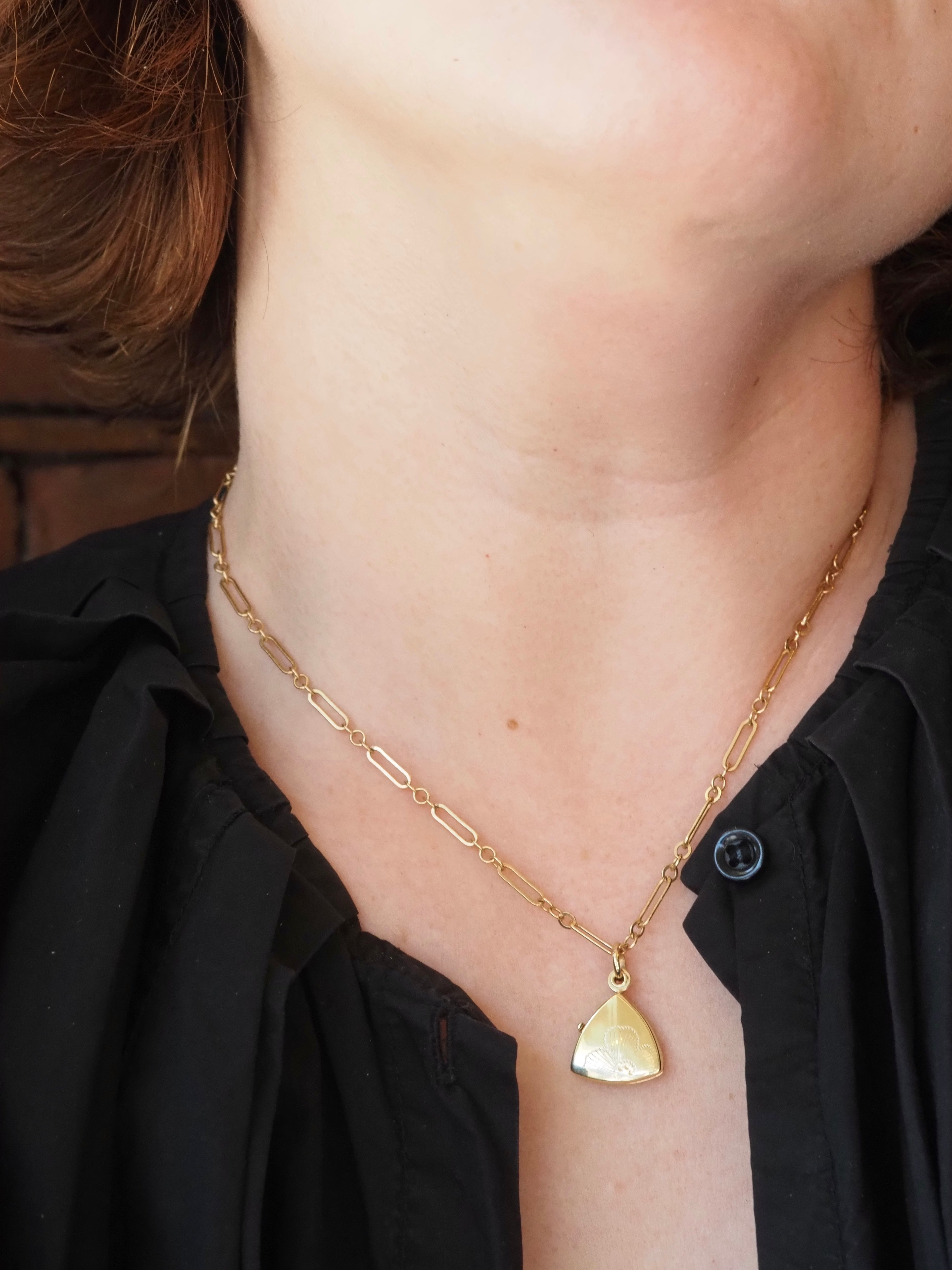 Vintage 14k Gold Floral Slide Locket
