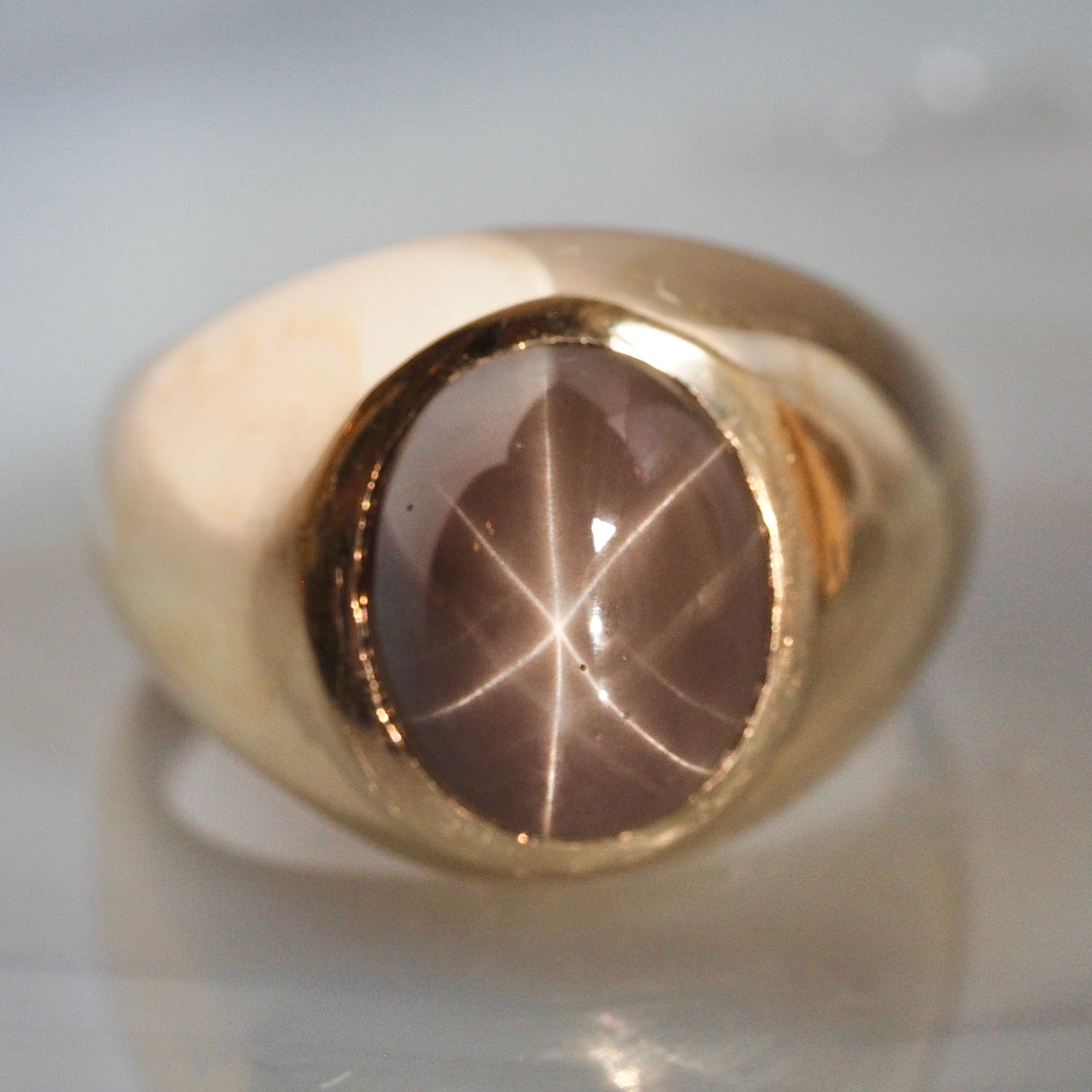Vintage 10k Gold Black Star Sapphire Dome Ring
