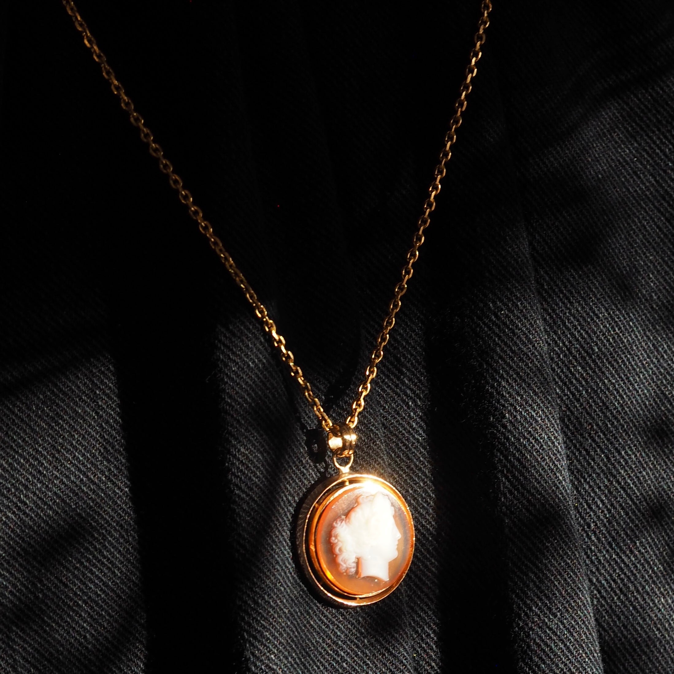 Antique Victorian 14k Gold Diana Hardstone Cameo Pendant