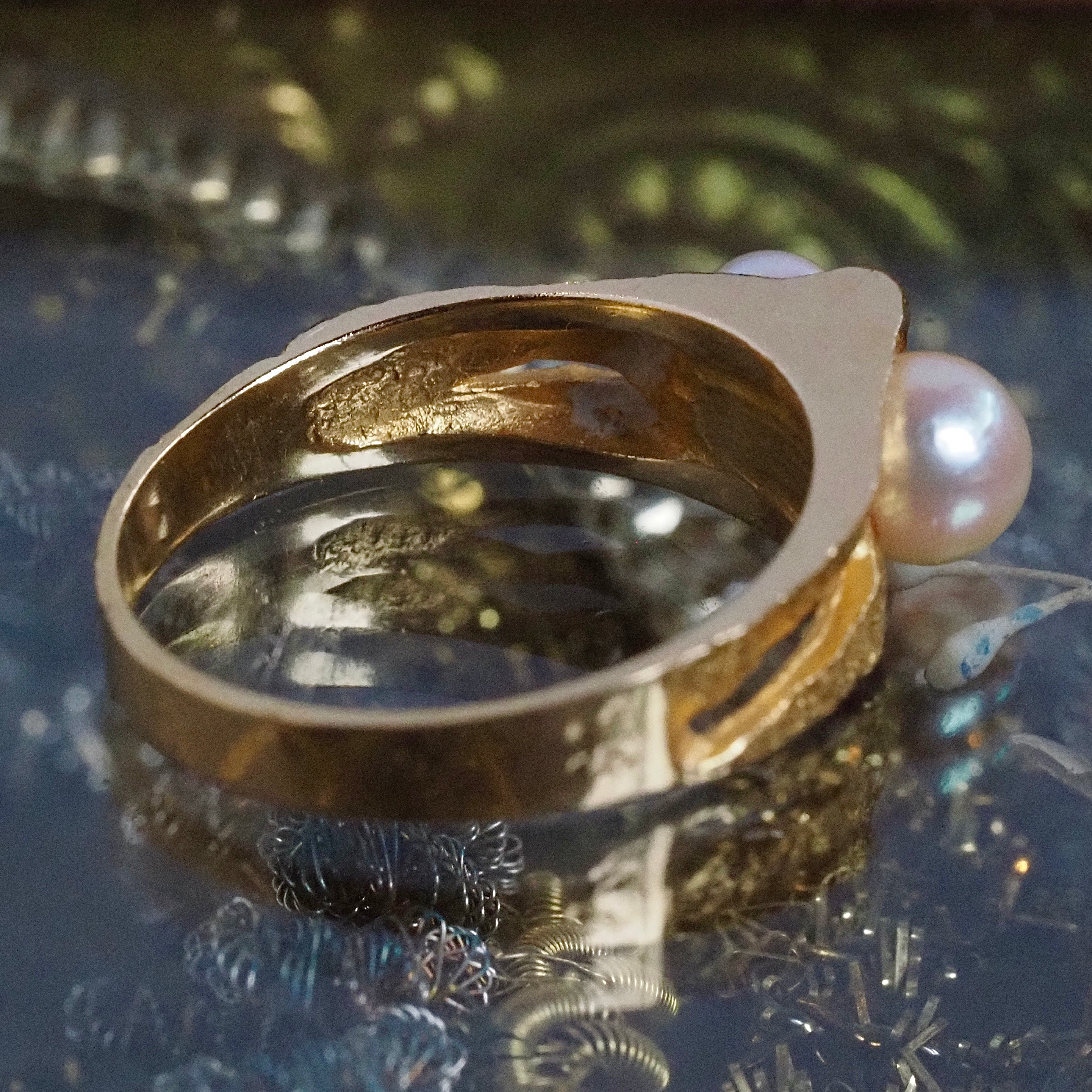 Vintage Modernist 18k Gold and Pearl Ring by Björn Weckström for Lapponia