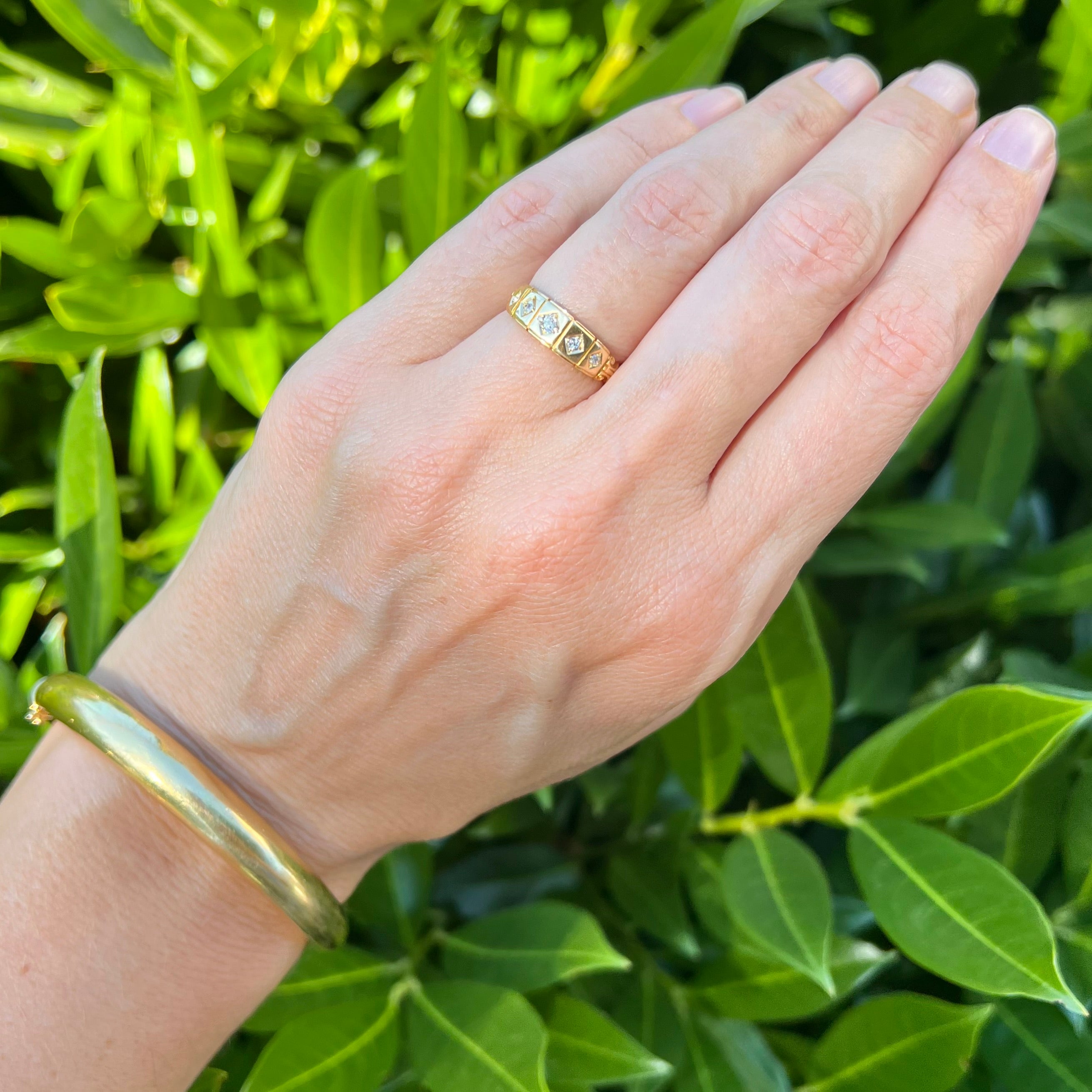 Vintage Italian 18k Gold Hinged Bangle