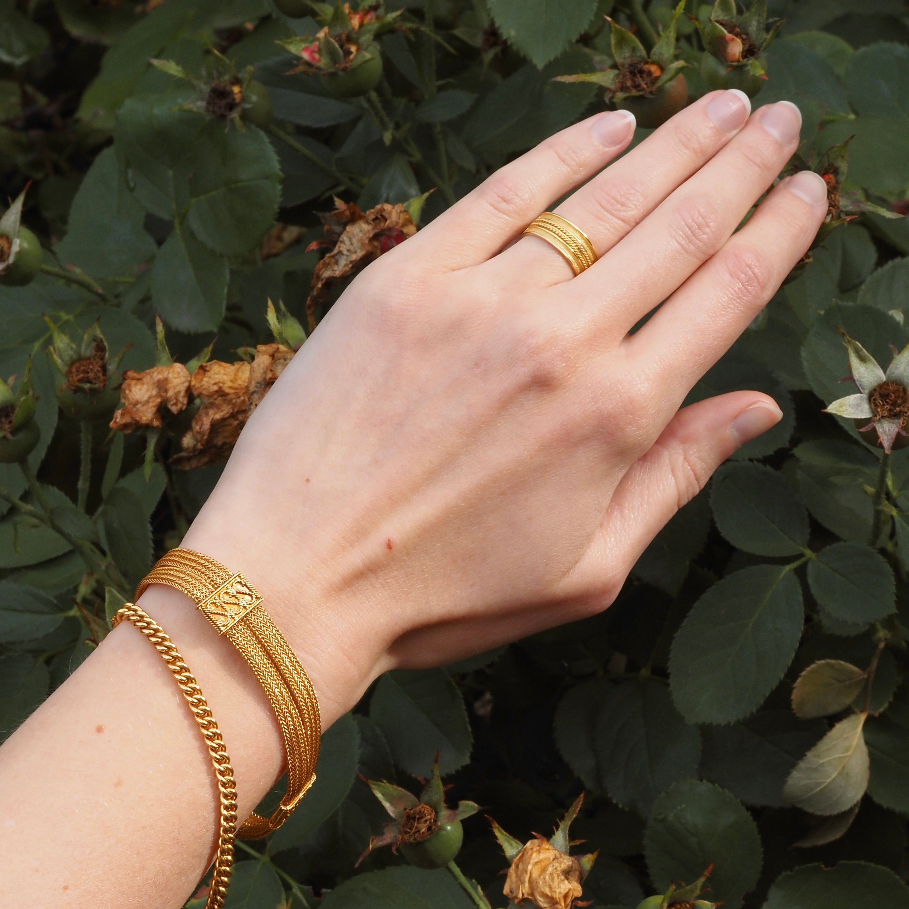 Vintage Portuguese Woven Panel 19k Gold Bracelet