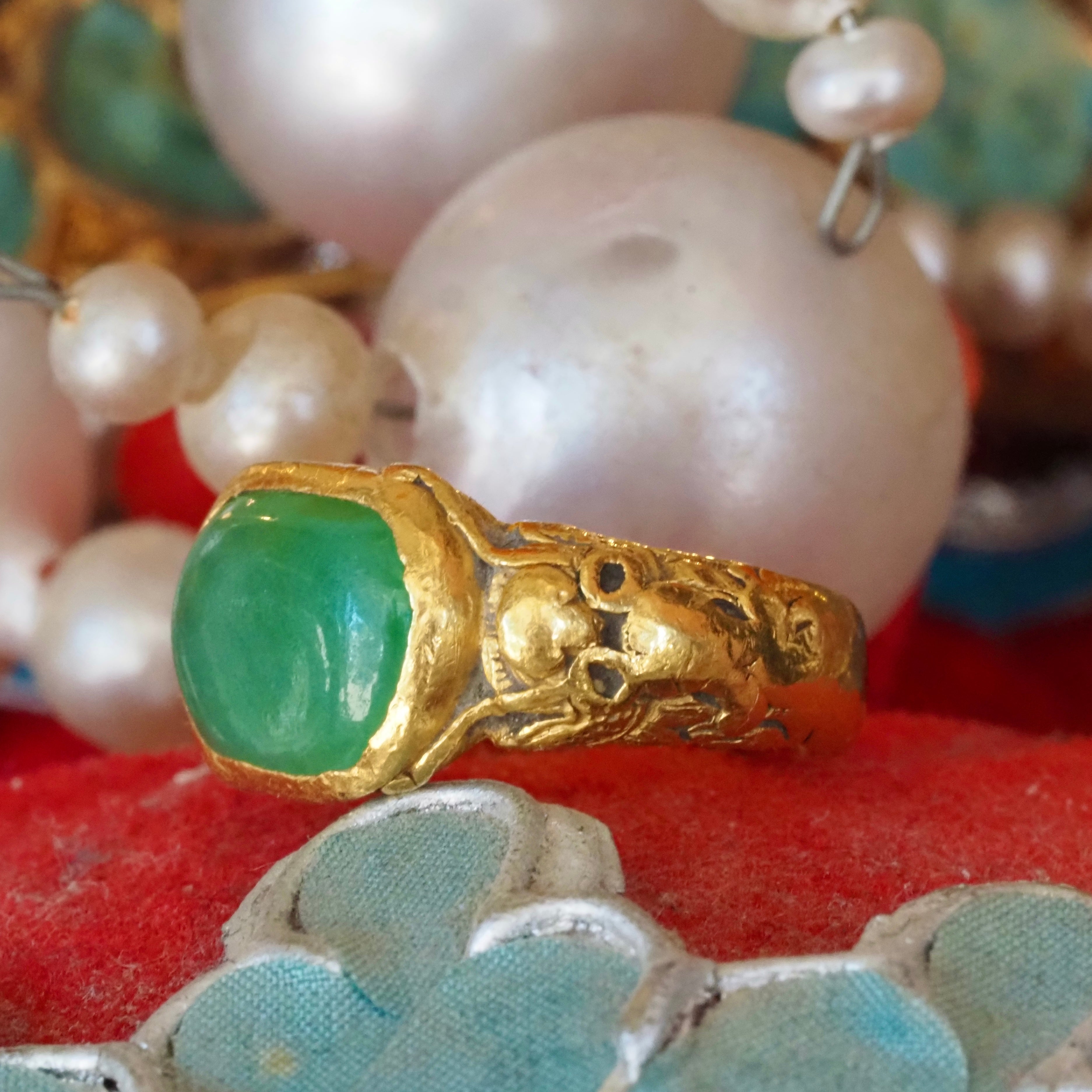 Antique Chinese 24k Gold Jadeite Moth Ring