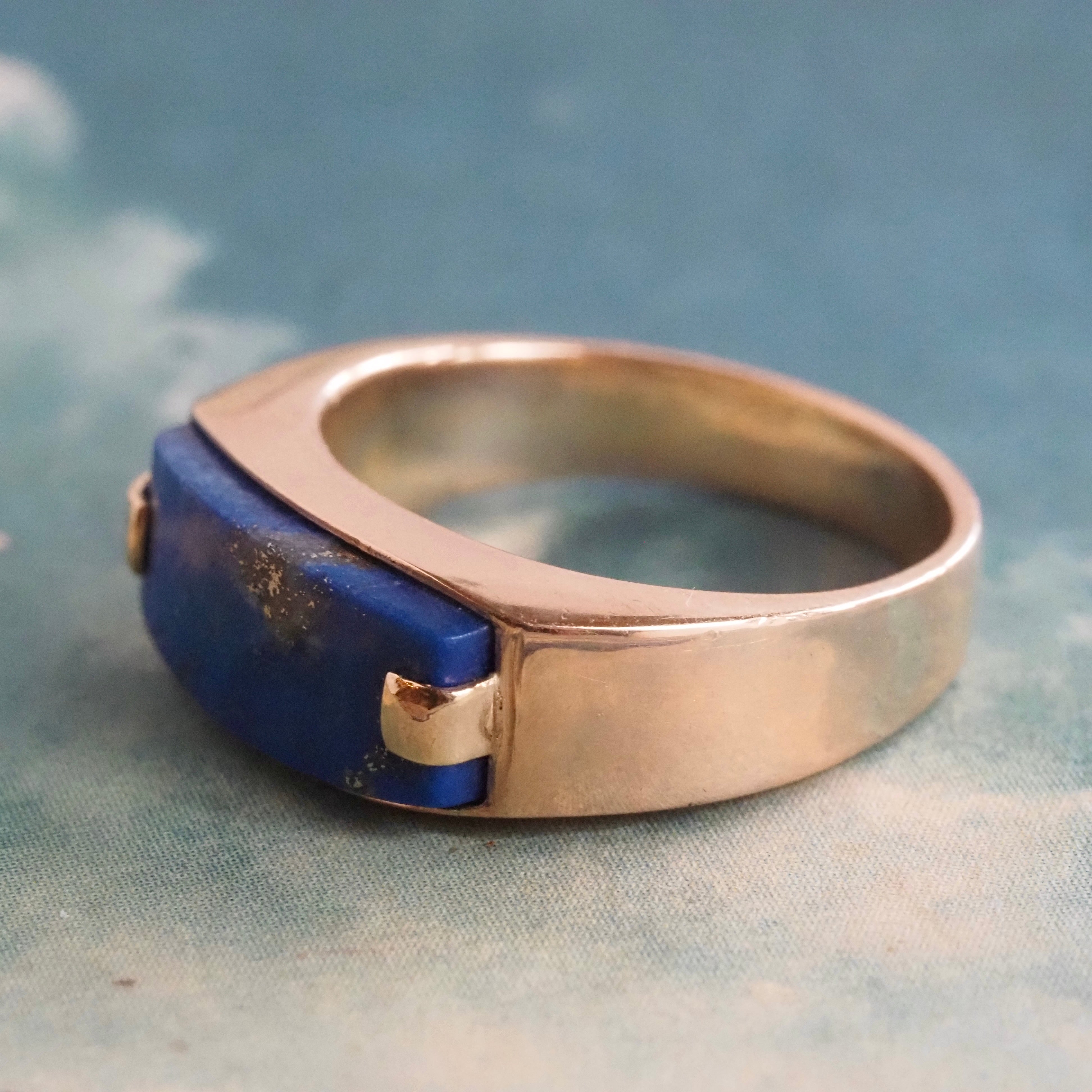 Vintage Lapis Saddle 14k Gold Ring
