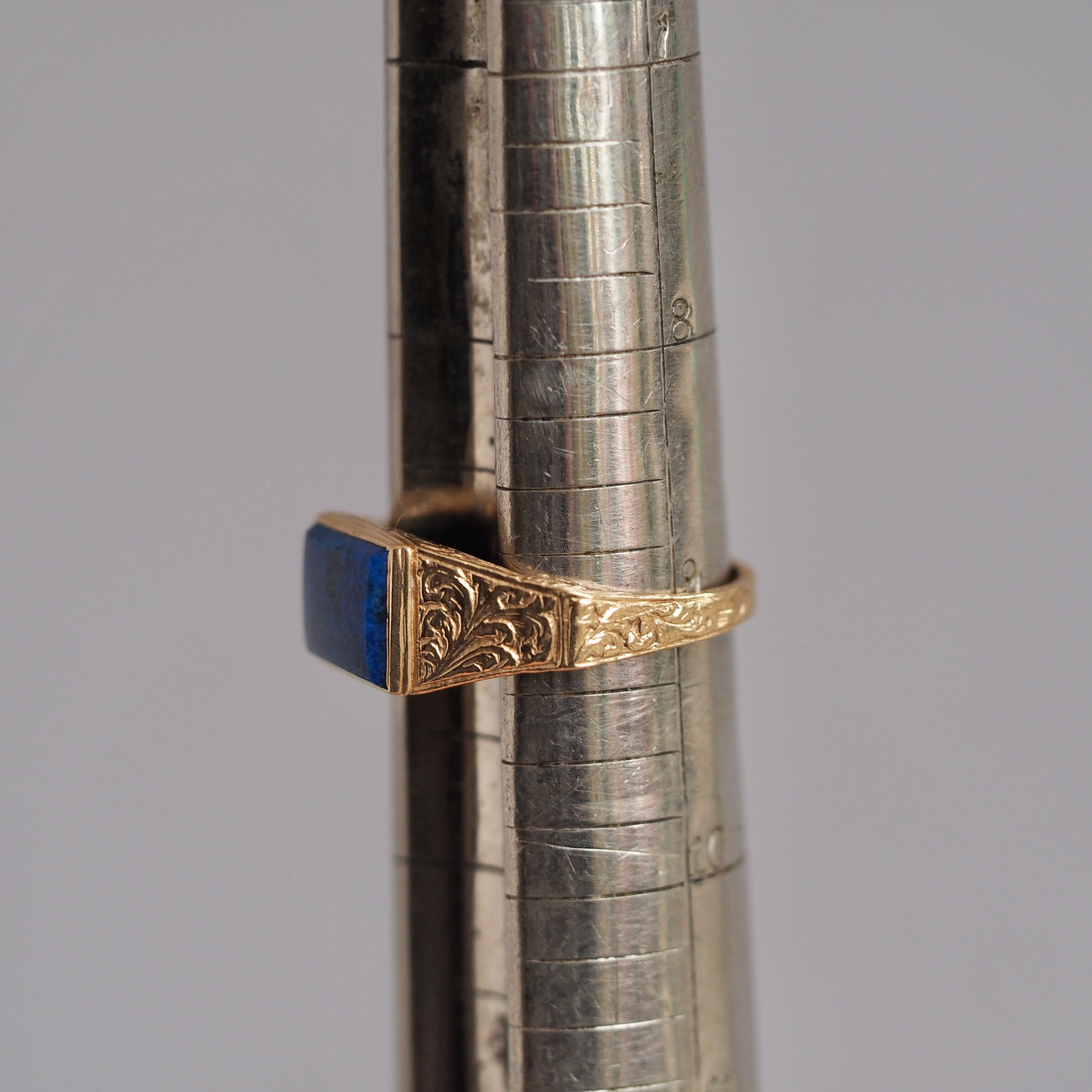 Vintage 14k Gold Lapis Ring