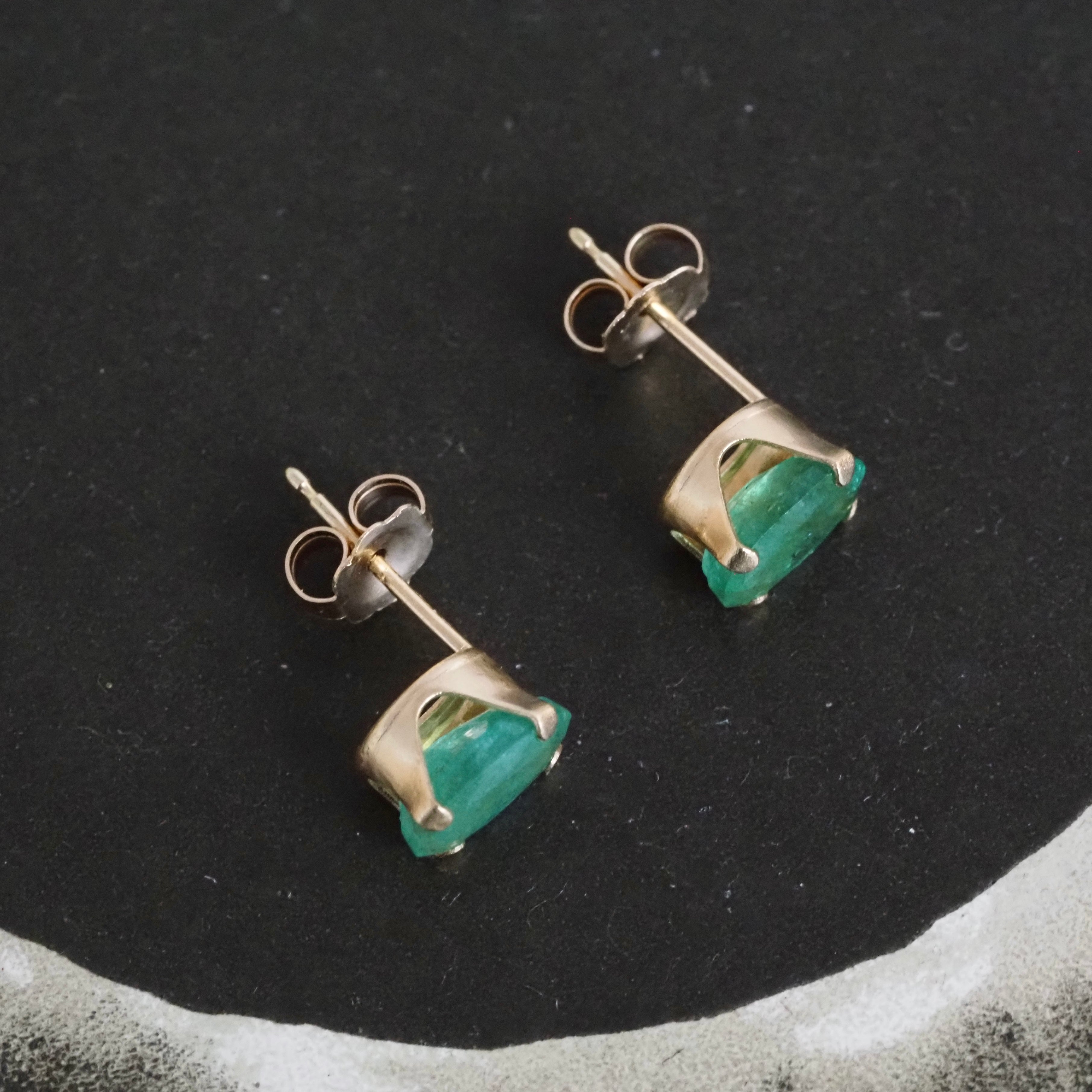 Vintage 14k Gold Emerald Studs