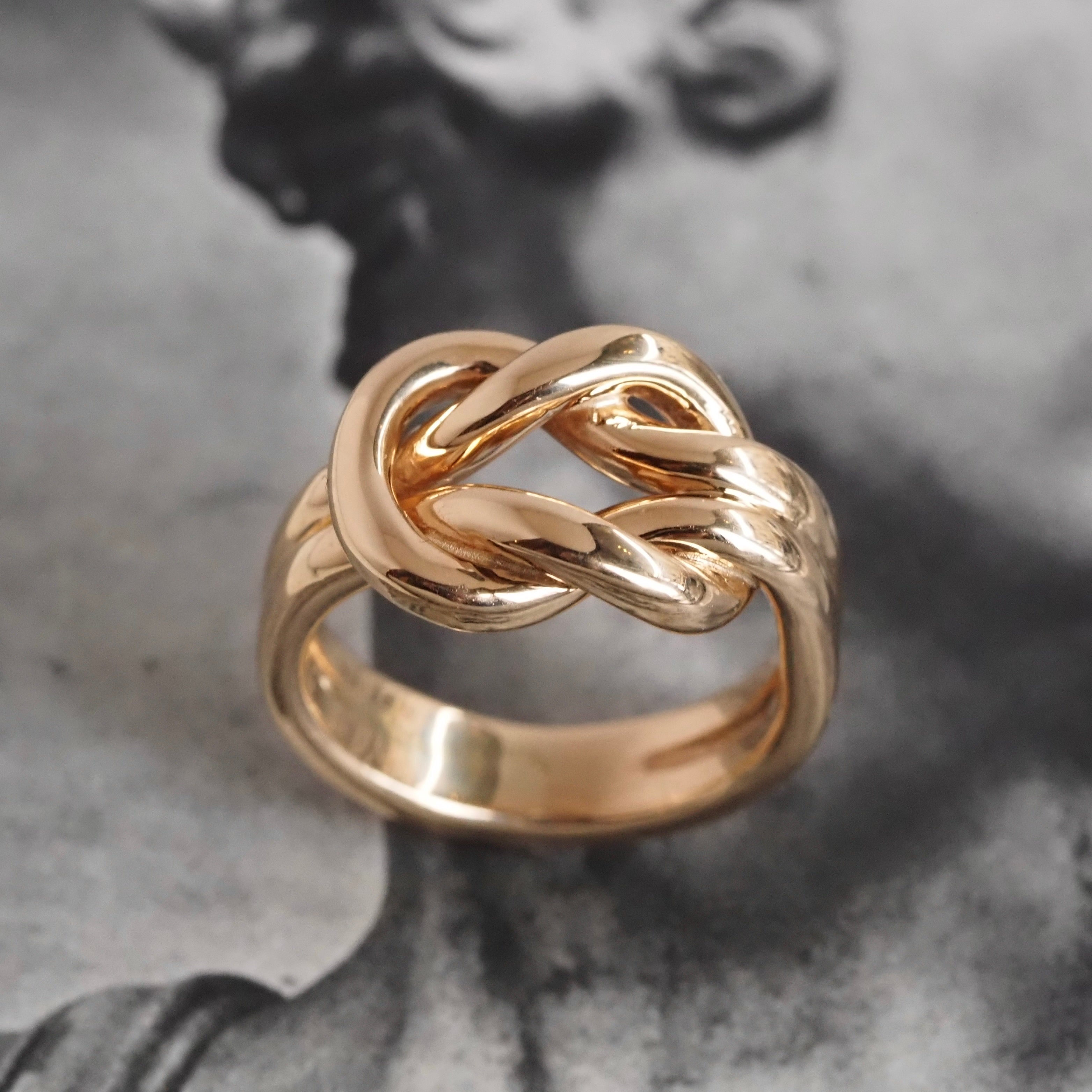 Vintage Hercules Knot 14k Gold Ring