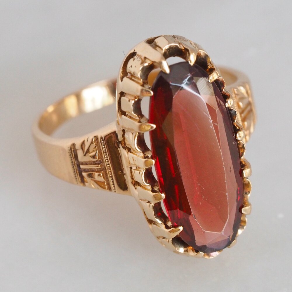 Antique Victorian 14k Gold Garnet Ring