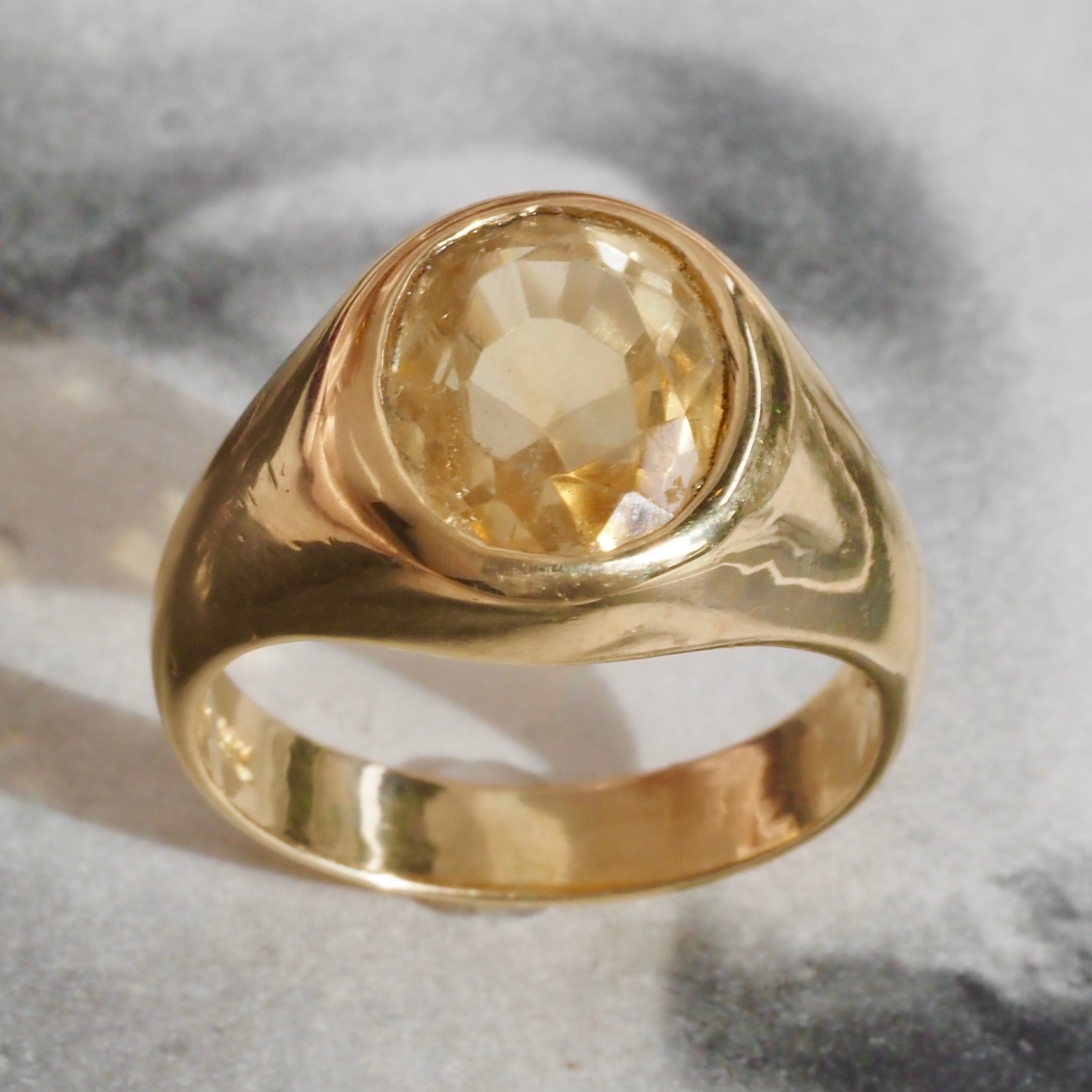 Vintage Citrine 18k Flush Set Signet Ring