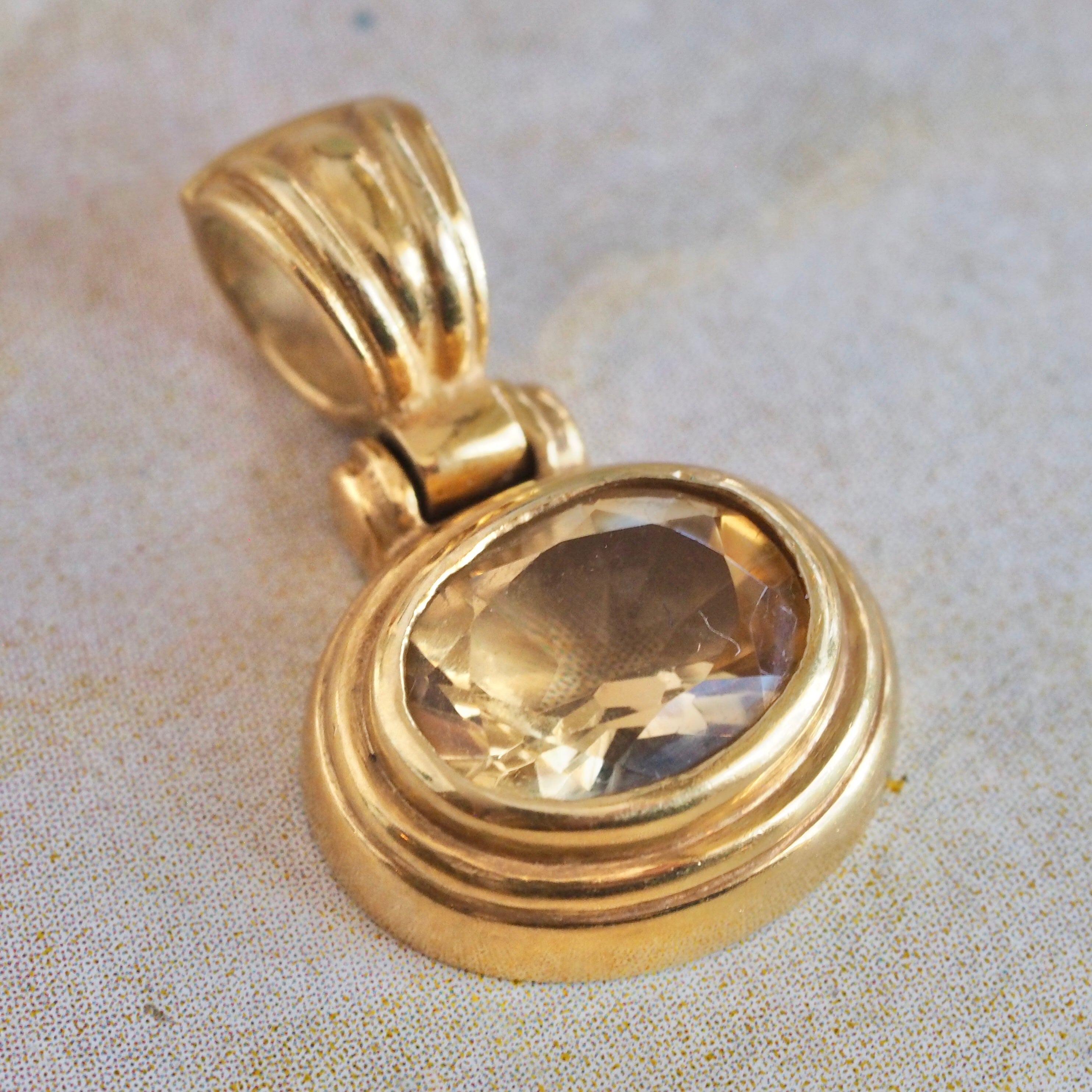 Vintage 18k Gold Citrine Pendant
