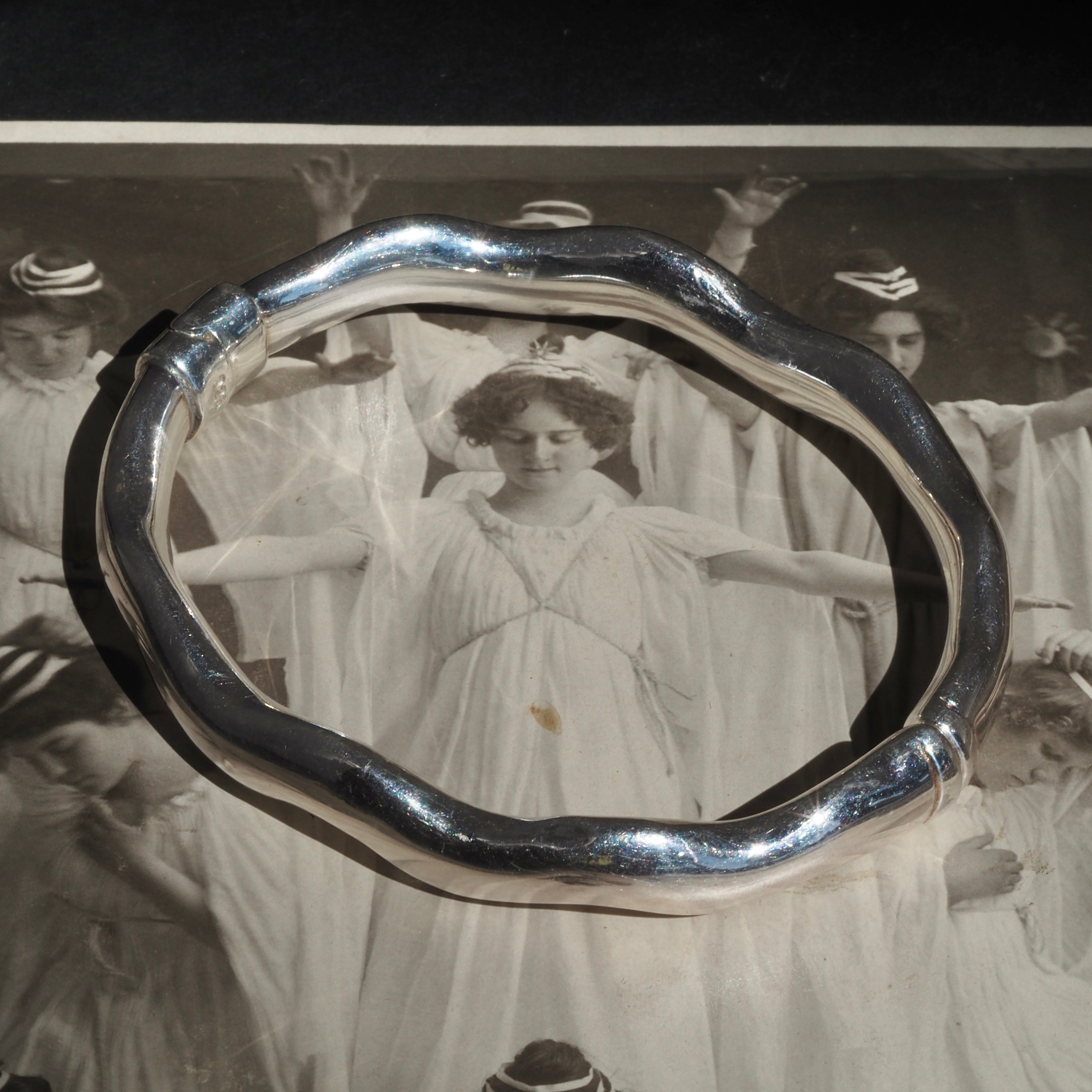 Vintage Sterling Silver Wavy Hinged Bangle Bracelet