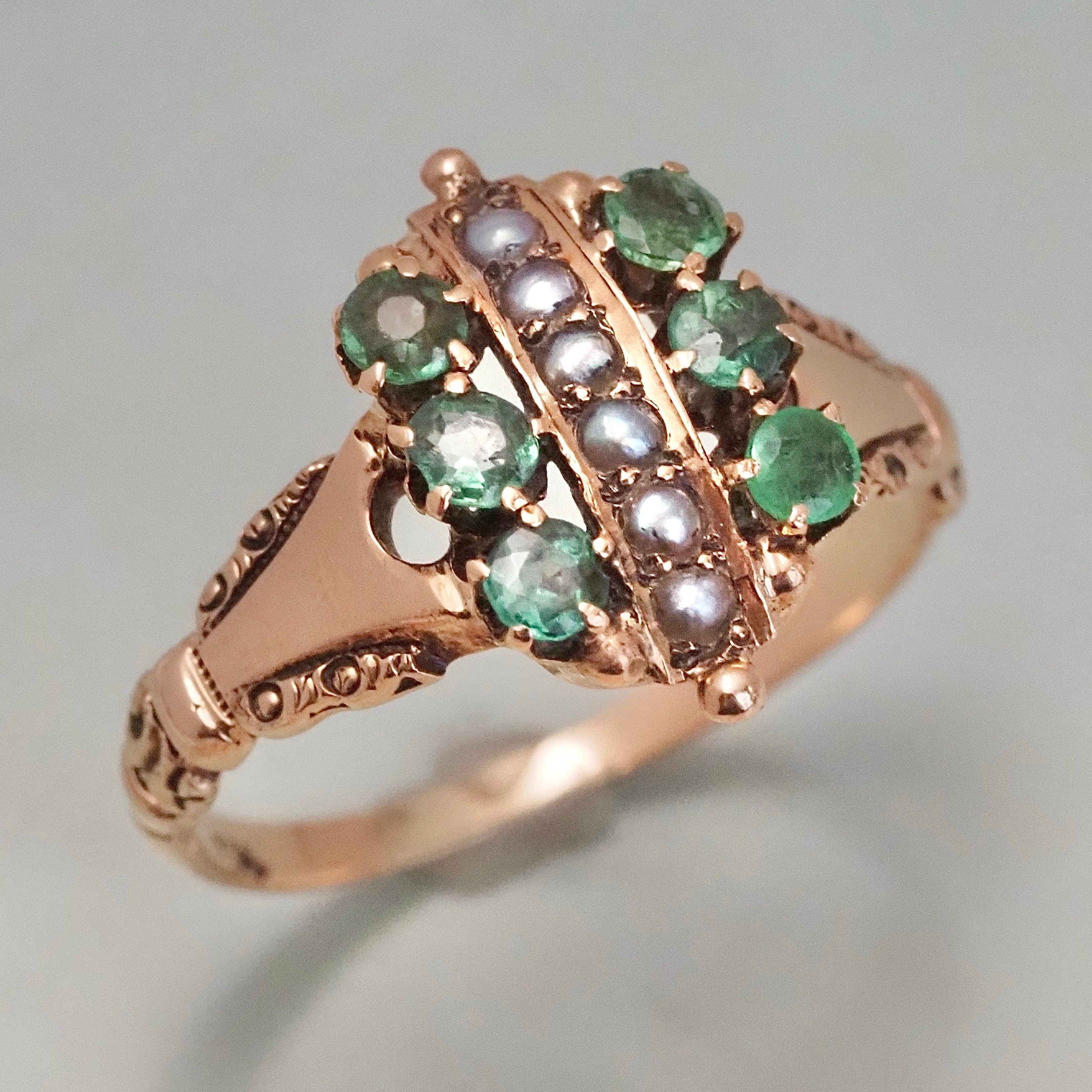 Antique Victorian Emerald & Pearl 10k Gold Ring