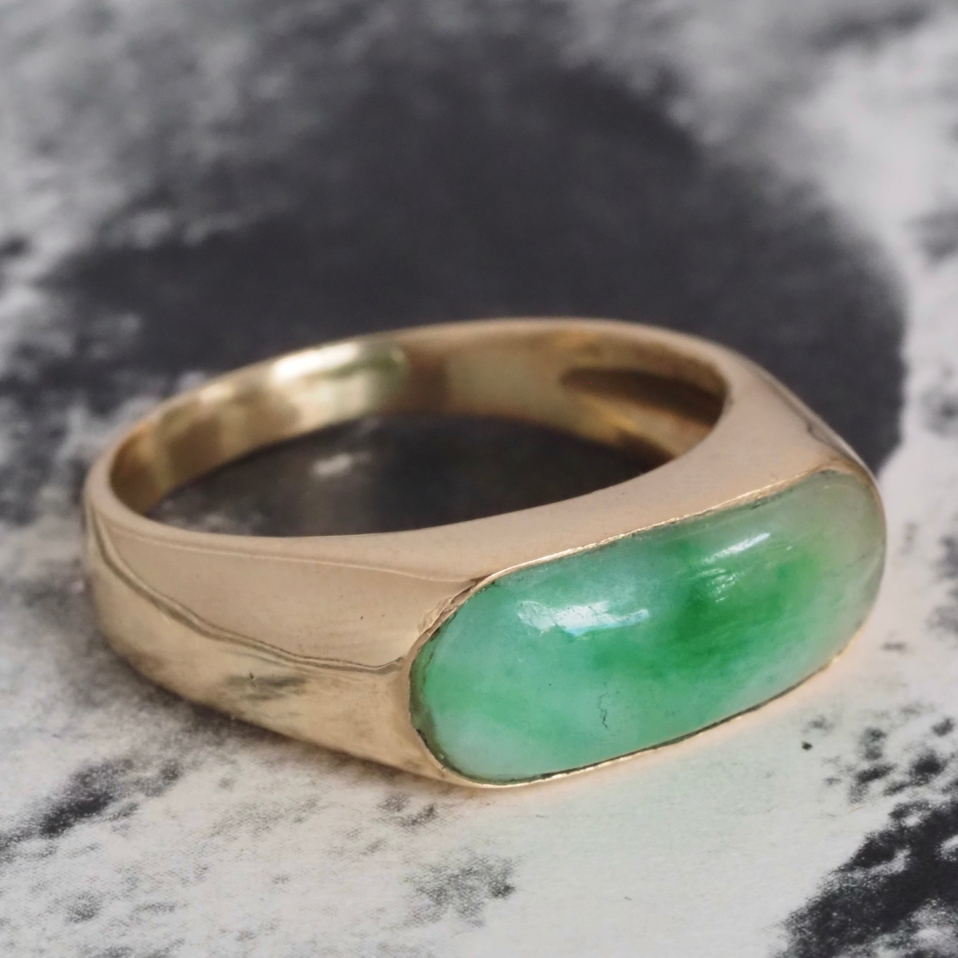 Vintage Moss In Snow Jade Saddle 14k Gold Ring