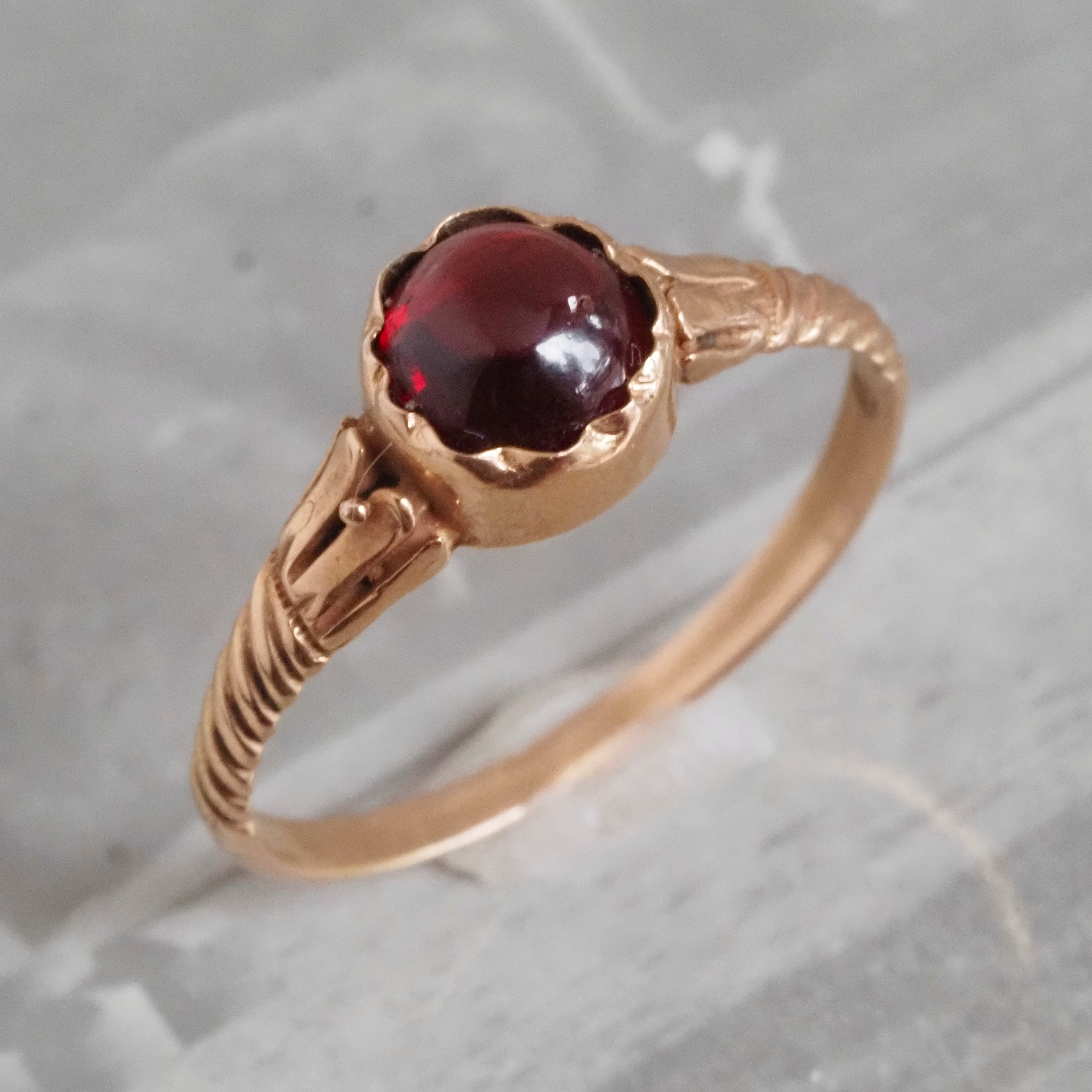 Antique Victorian Garnet 14k Gold Ring