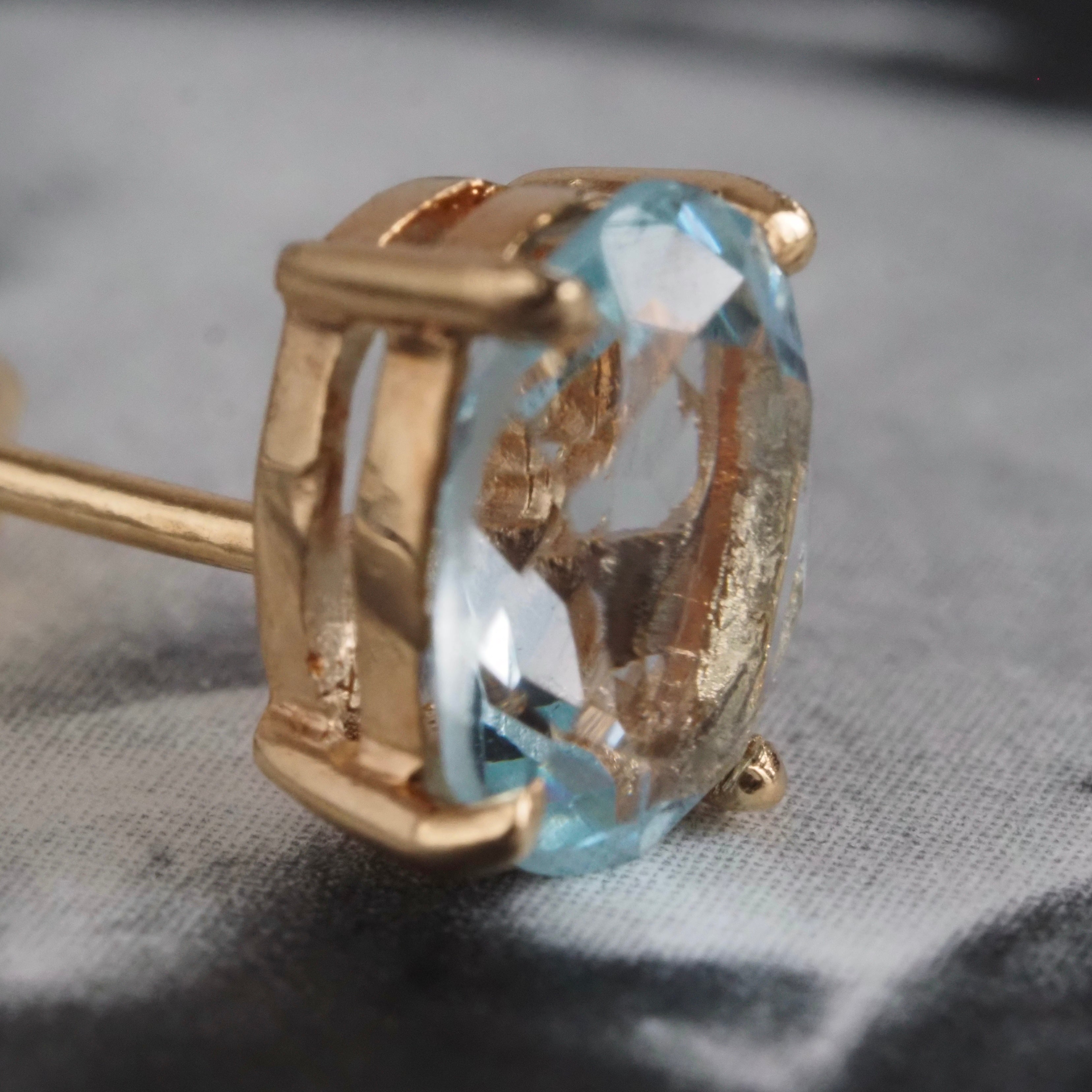 Vintage Aquamarine 14k Gold Stud Earrings