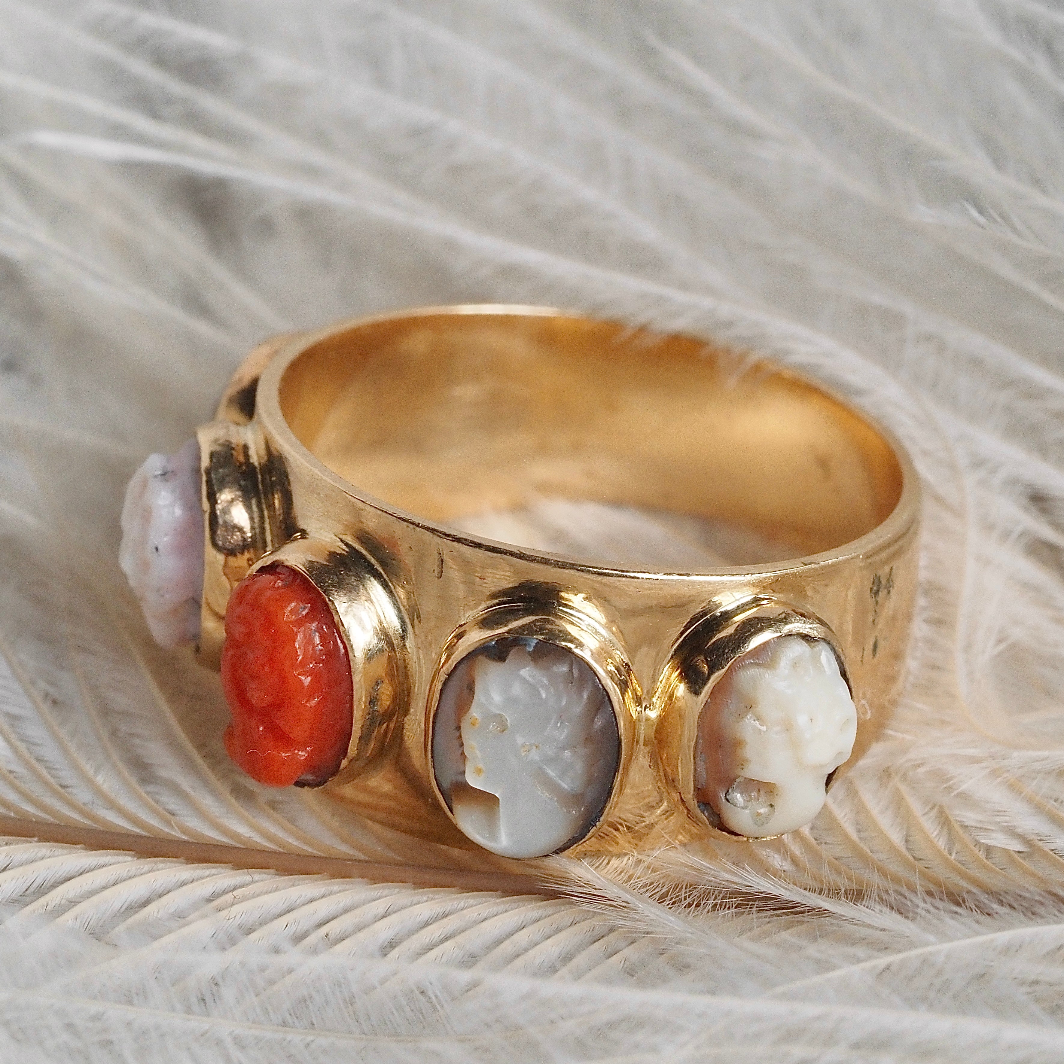 Vintage Cameo Coral Mother of Pearl and Shell 14k Gold Ring