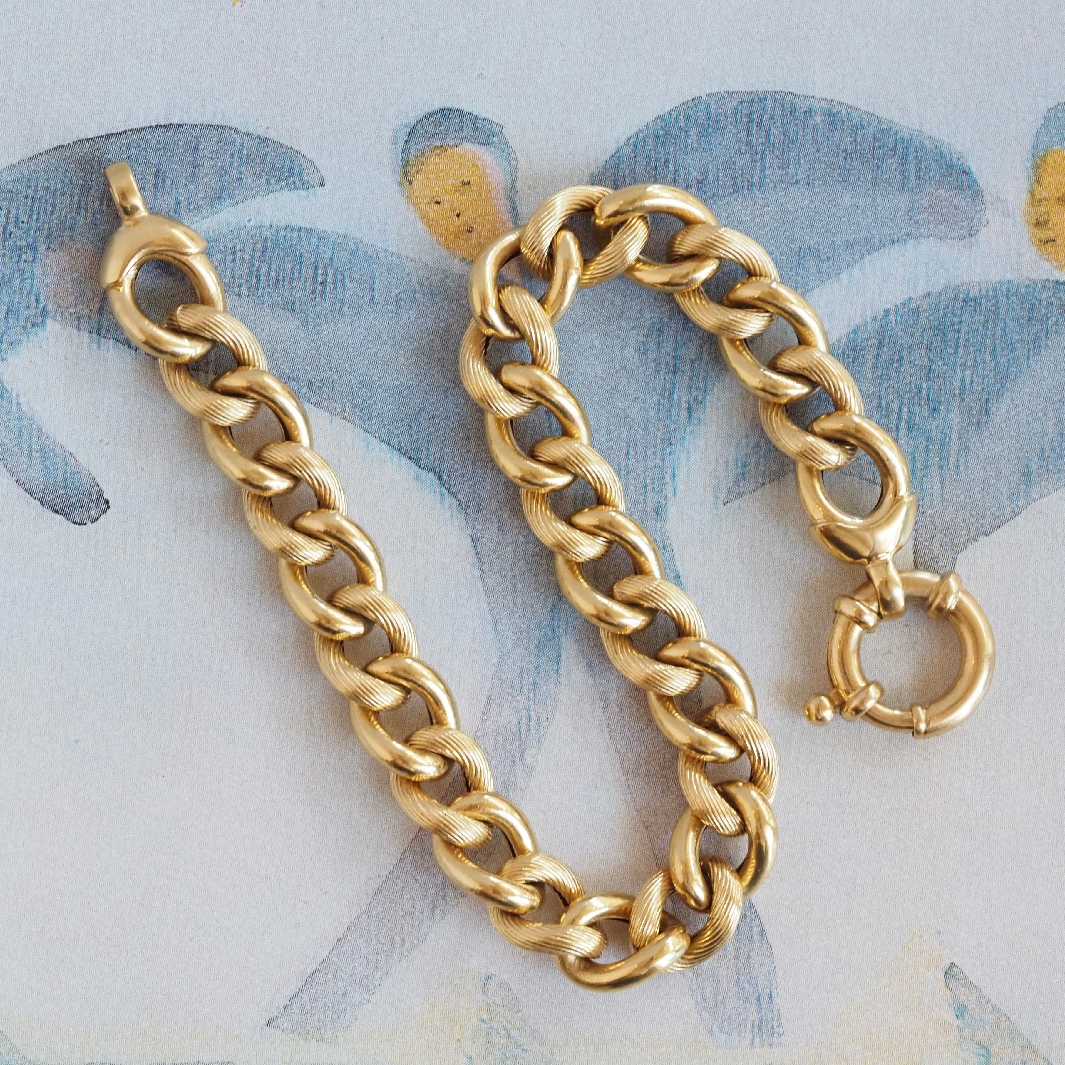 Vintage Italian 18k Gold Textured Curb Link Chain Bracelet