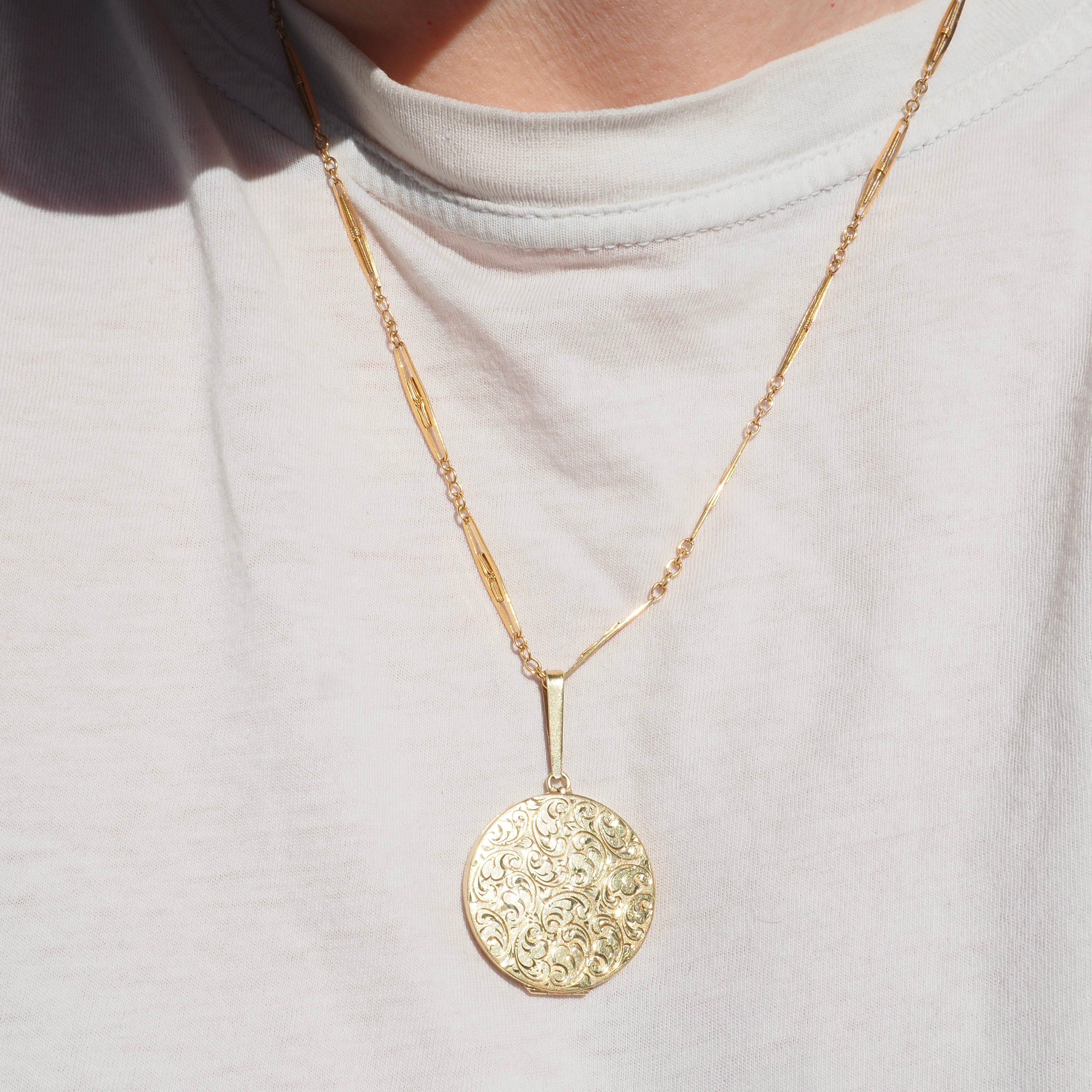 Vintage Ornately Engraved 14k Gold Locket