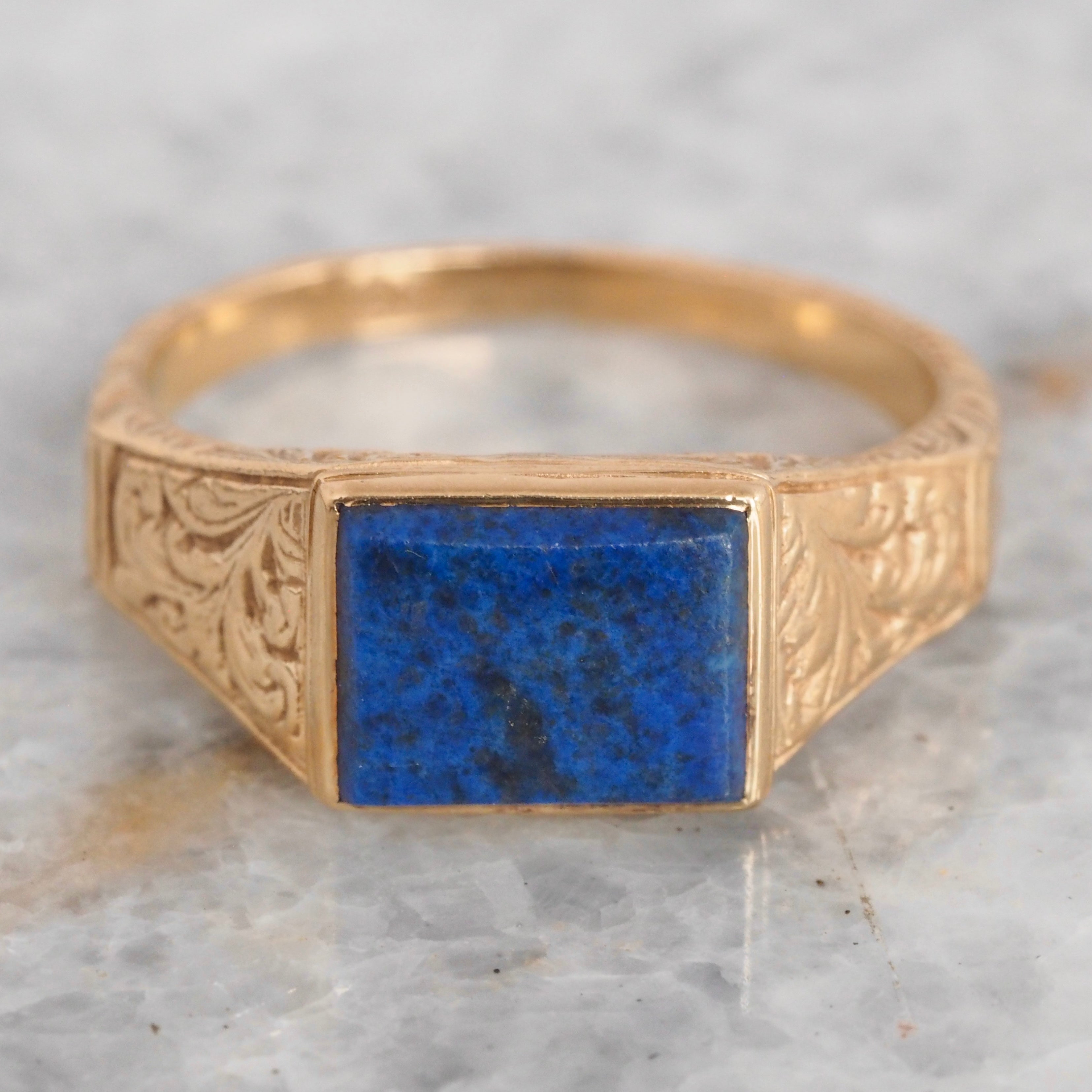 Vintage 14k Gold Lapis Ring