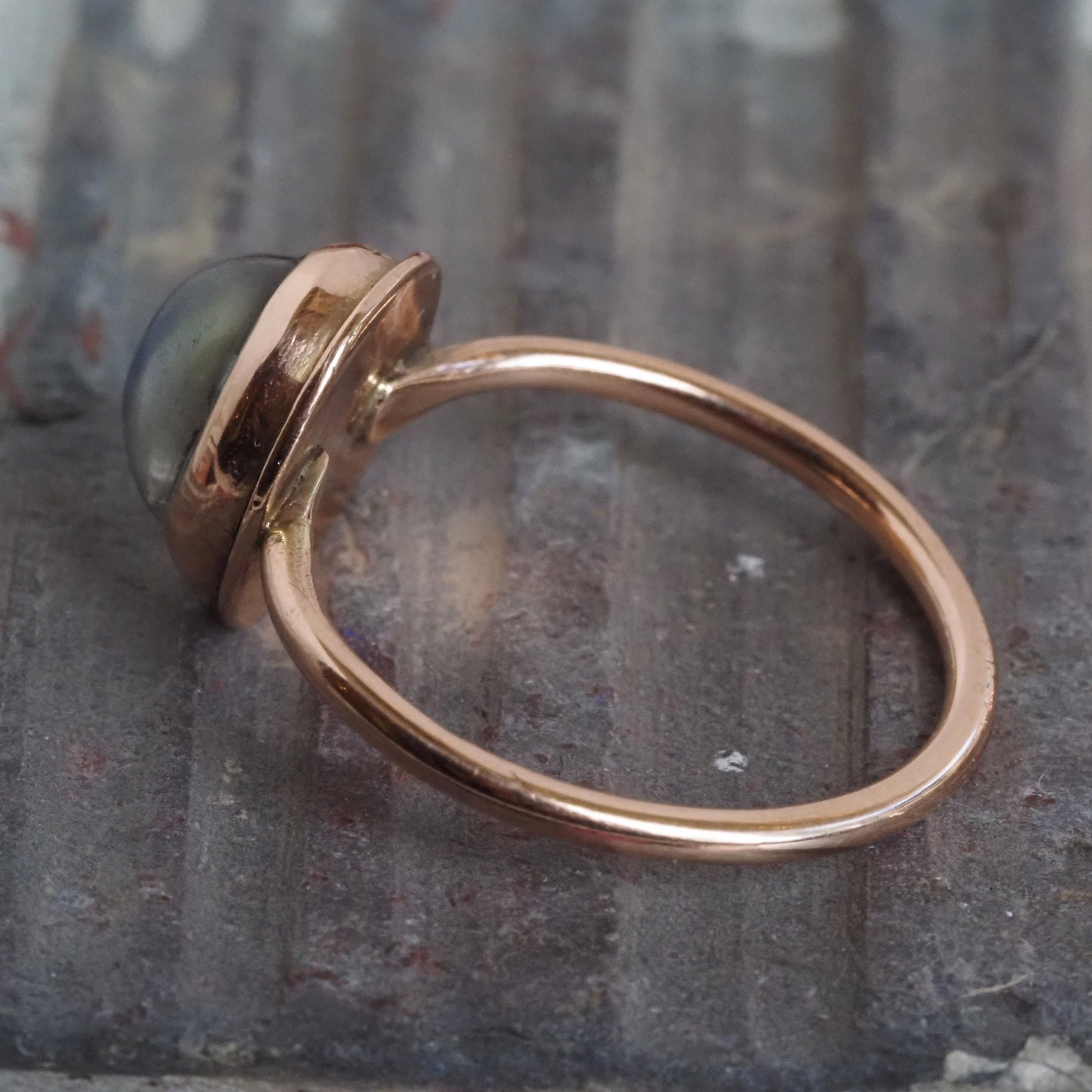 Vintage English 9k Gold Moonstone Ring