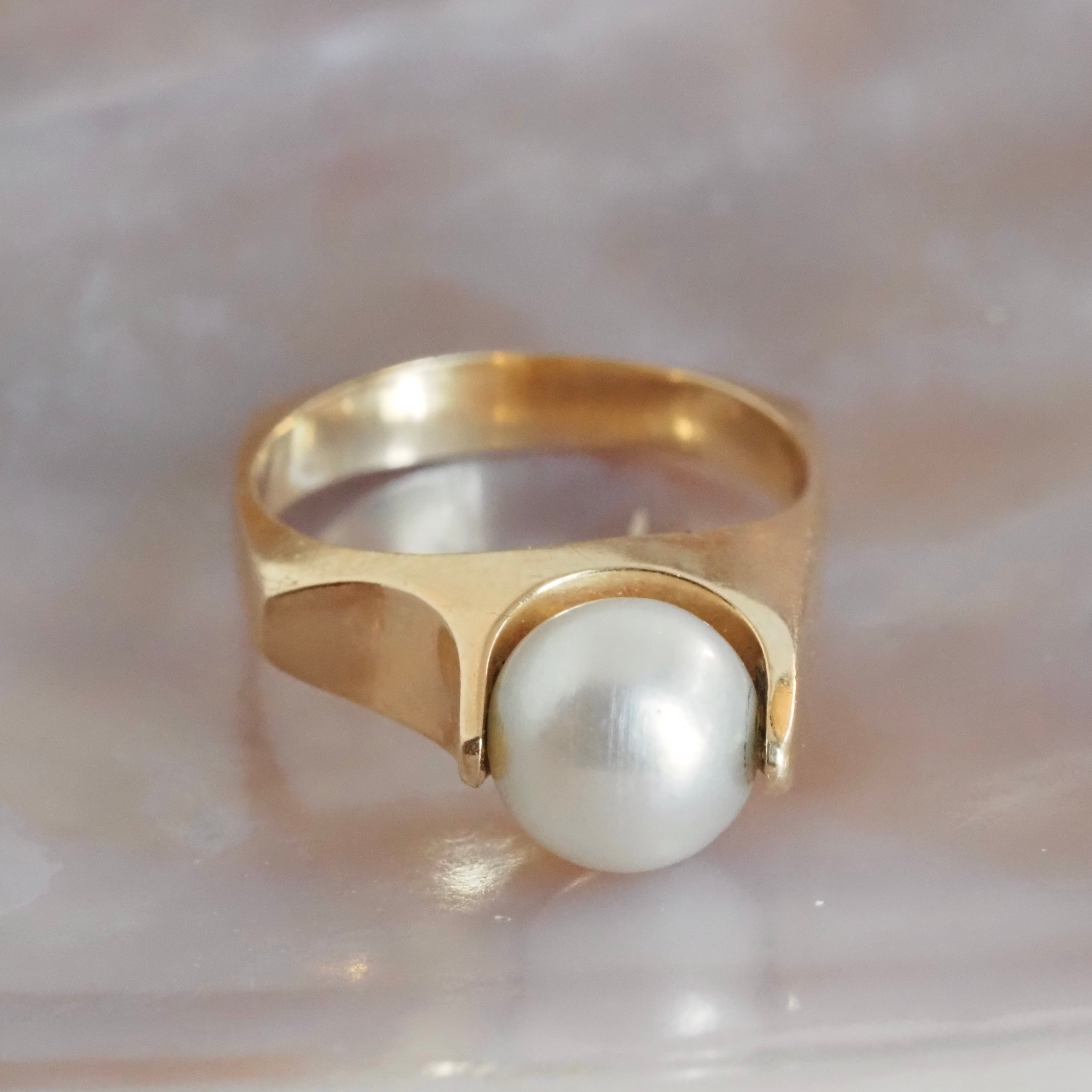 Vintage Mid-Century Modern Pearl Spinner Ring