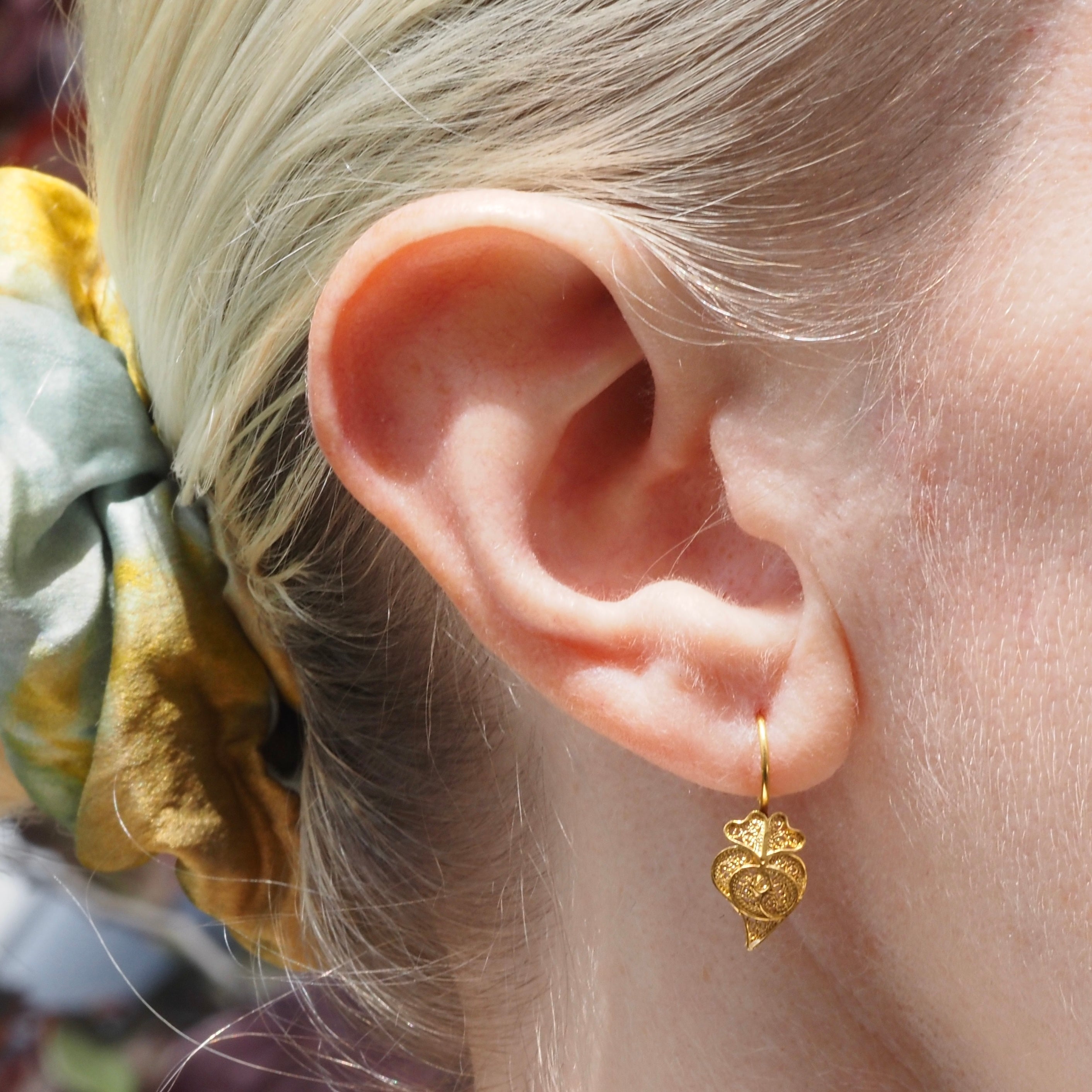 Vintage Portuguese 19k Gold Filigree Heart of Viana Earrings