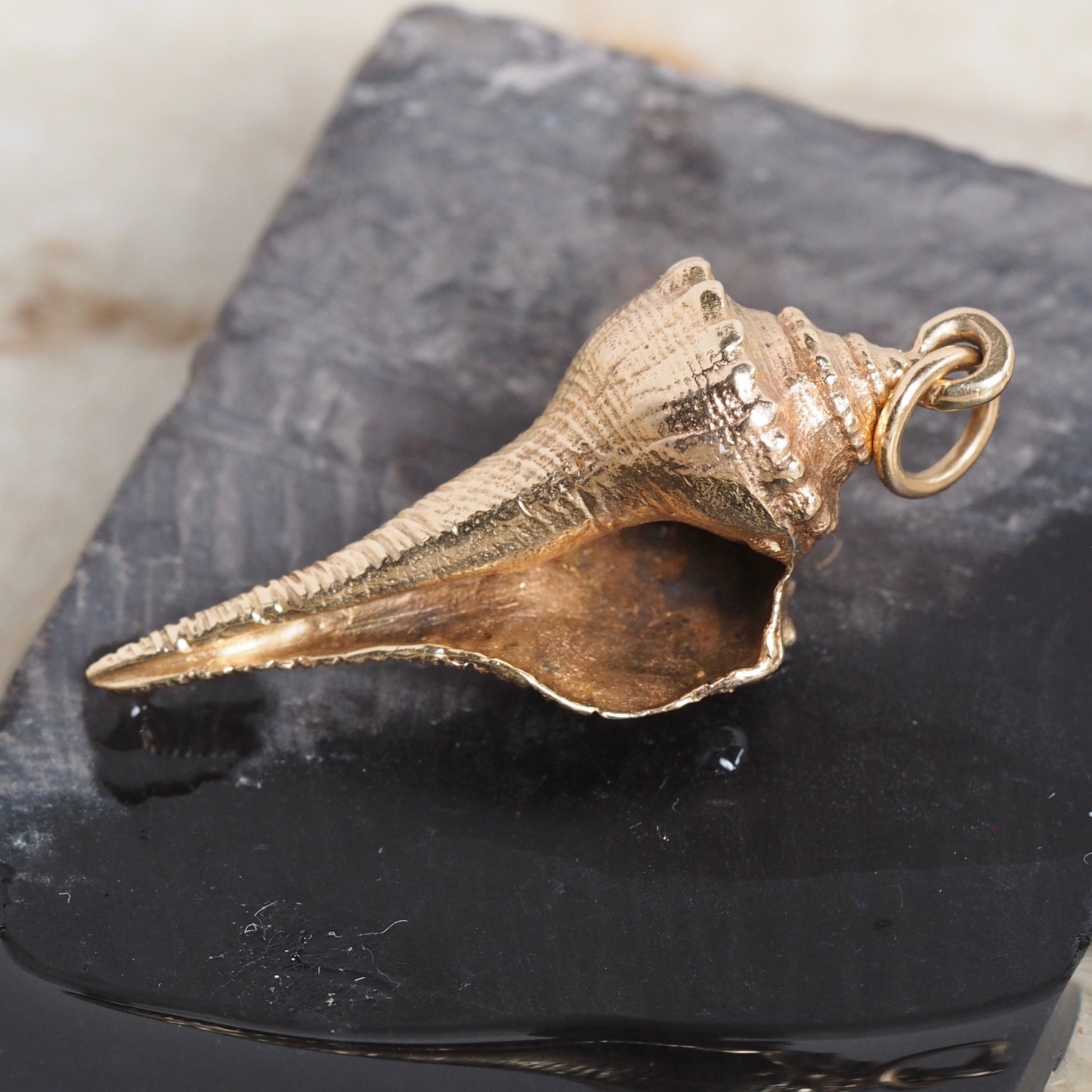 Vintage 14k Gold Whelk Shell Pendant