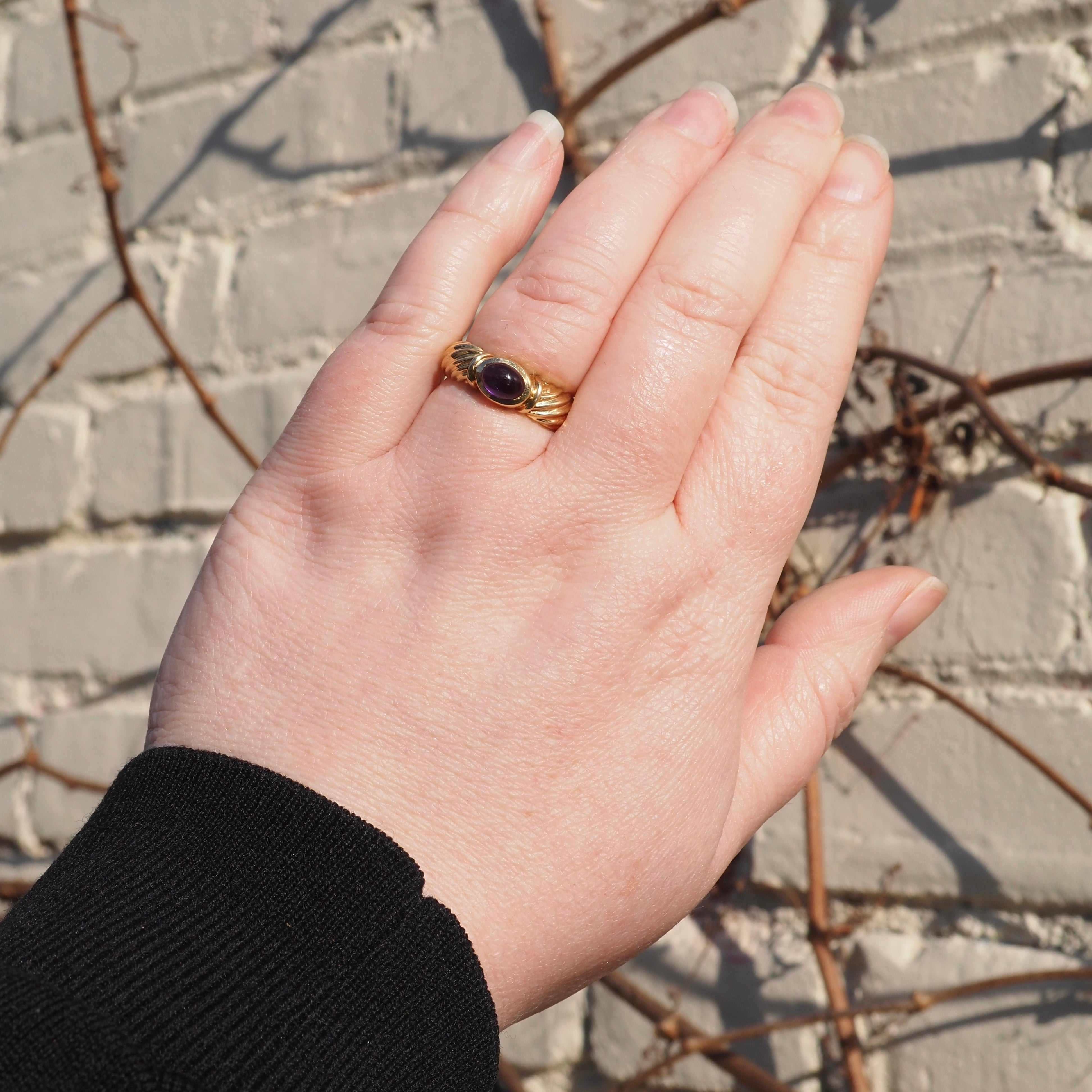 Vintage Amethyst Cabochon 14k Gold Ring