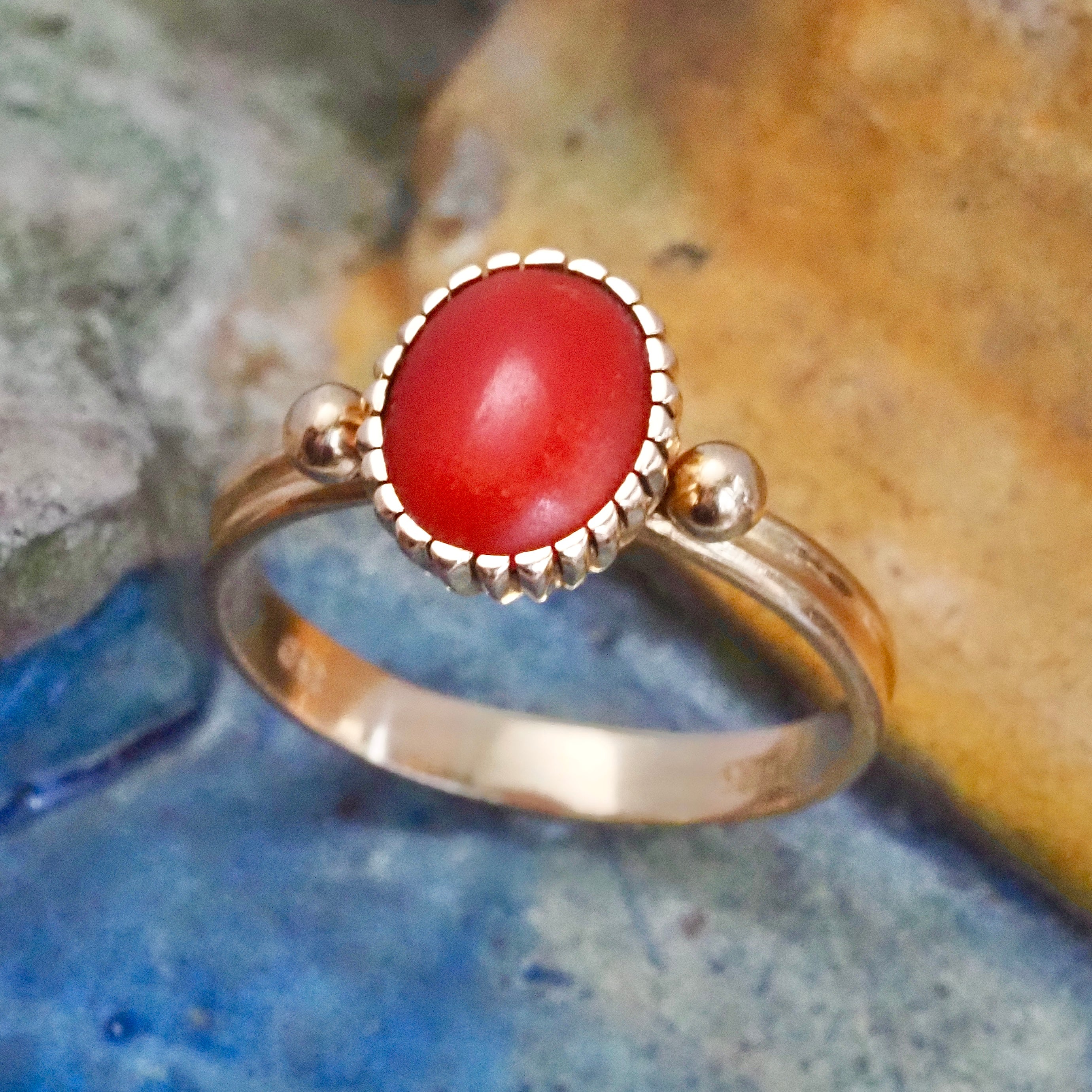 Antique Coral 18k Gold Ring