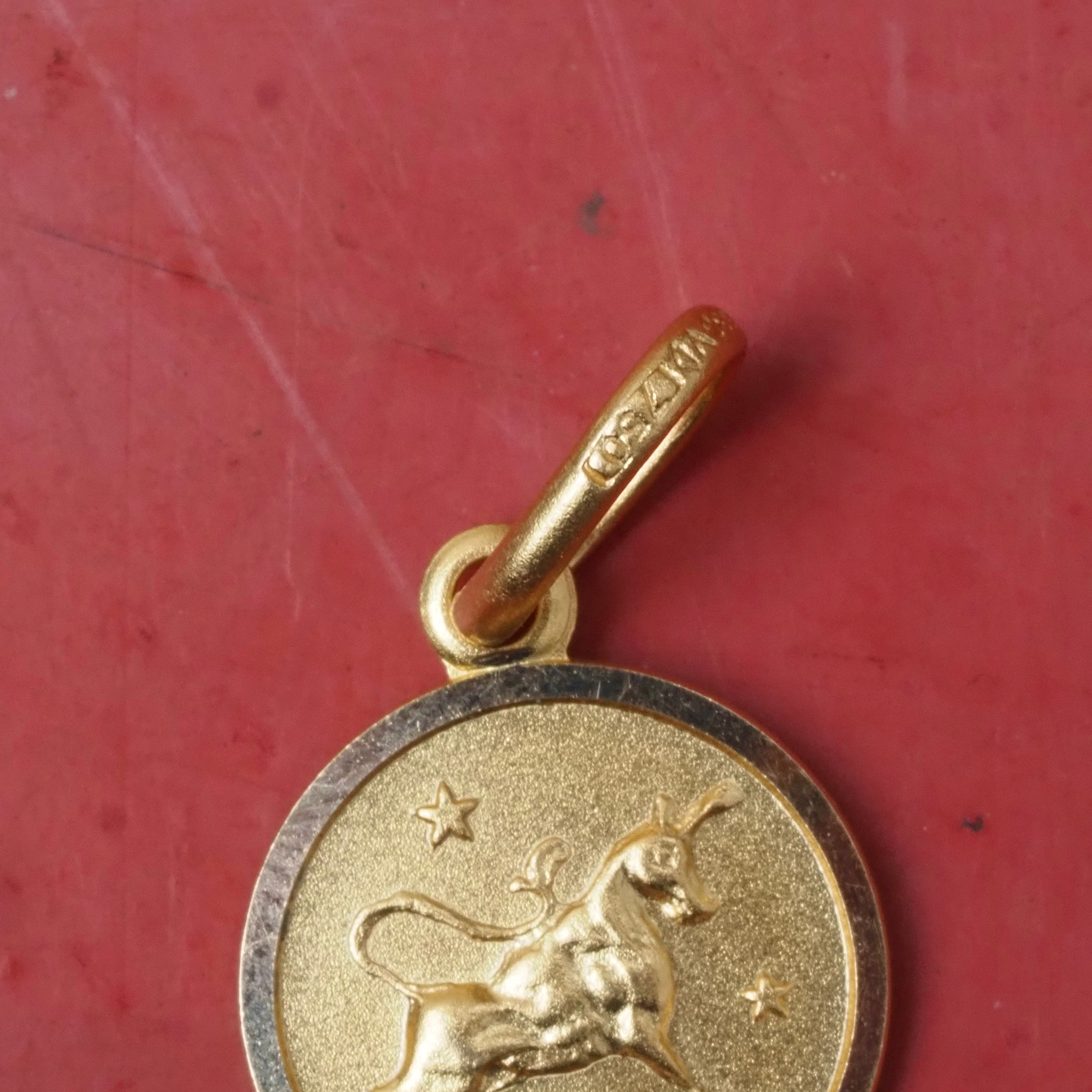 Vintage Italian Taurus 18k Gold Charm Pendant