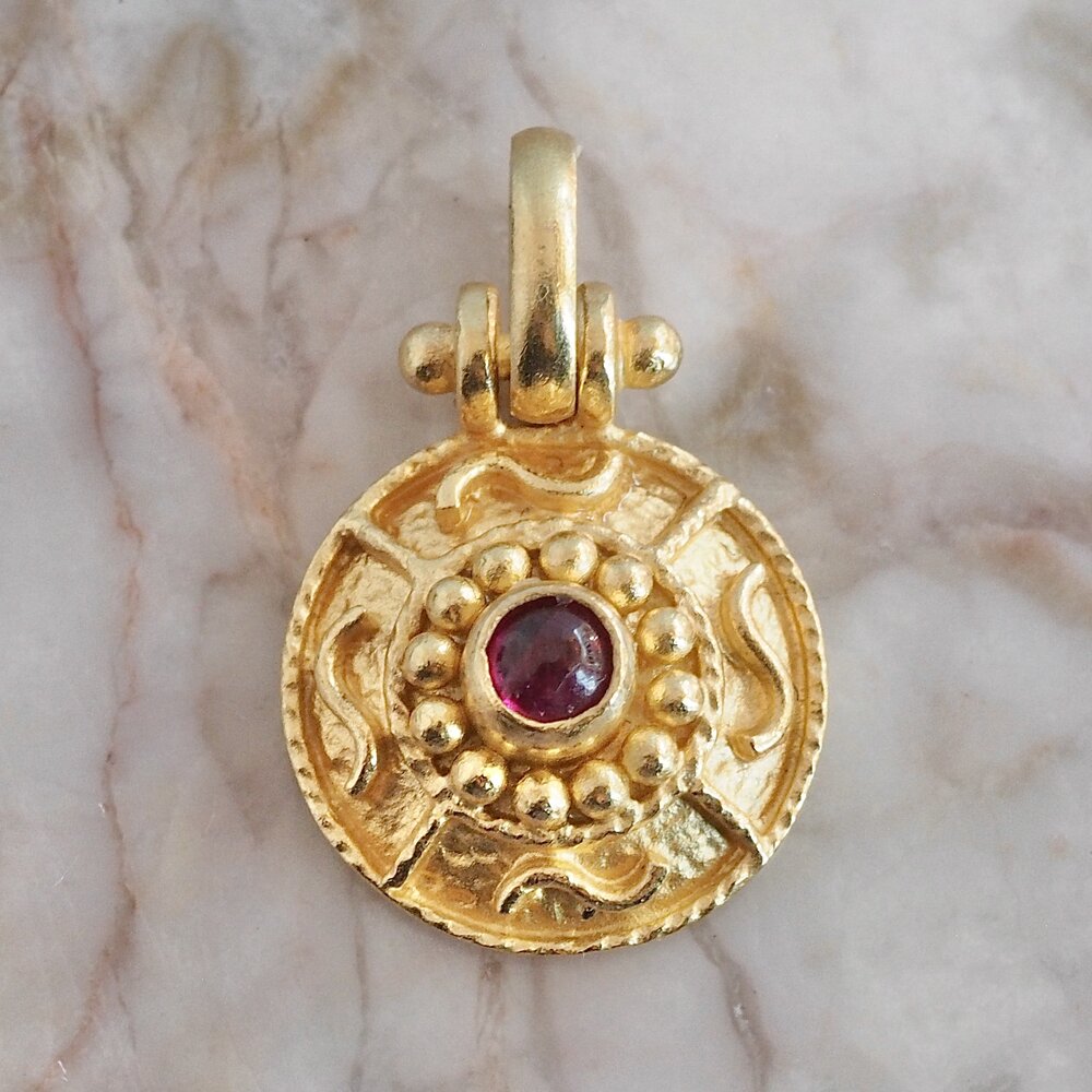 Vintage Italian 18k Gold Etruscan Style Ruby Pendant