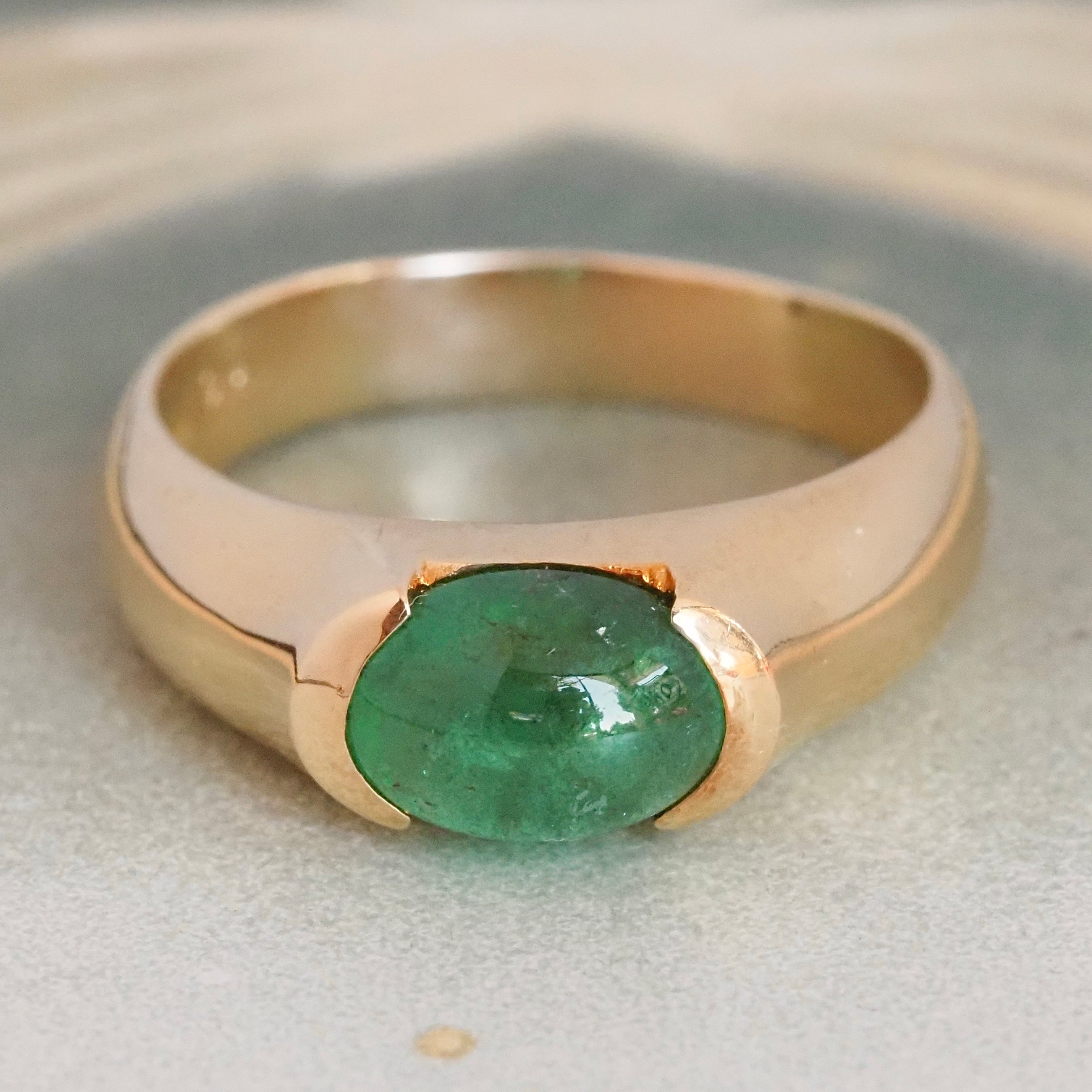 Vintage 18k Gold Emerald Ring