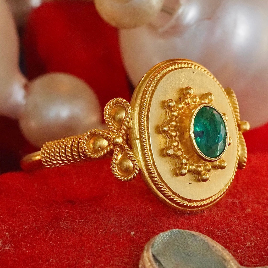 Vintage Greek Ancient Style 22k Gold Emerald Ring