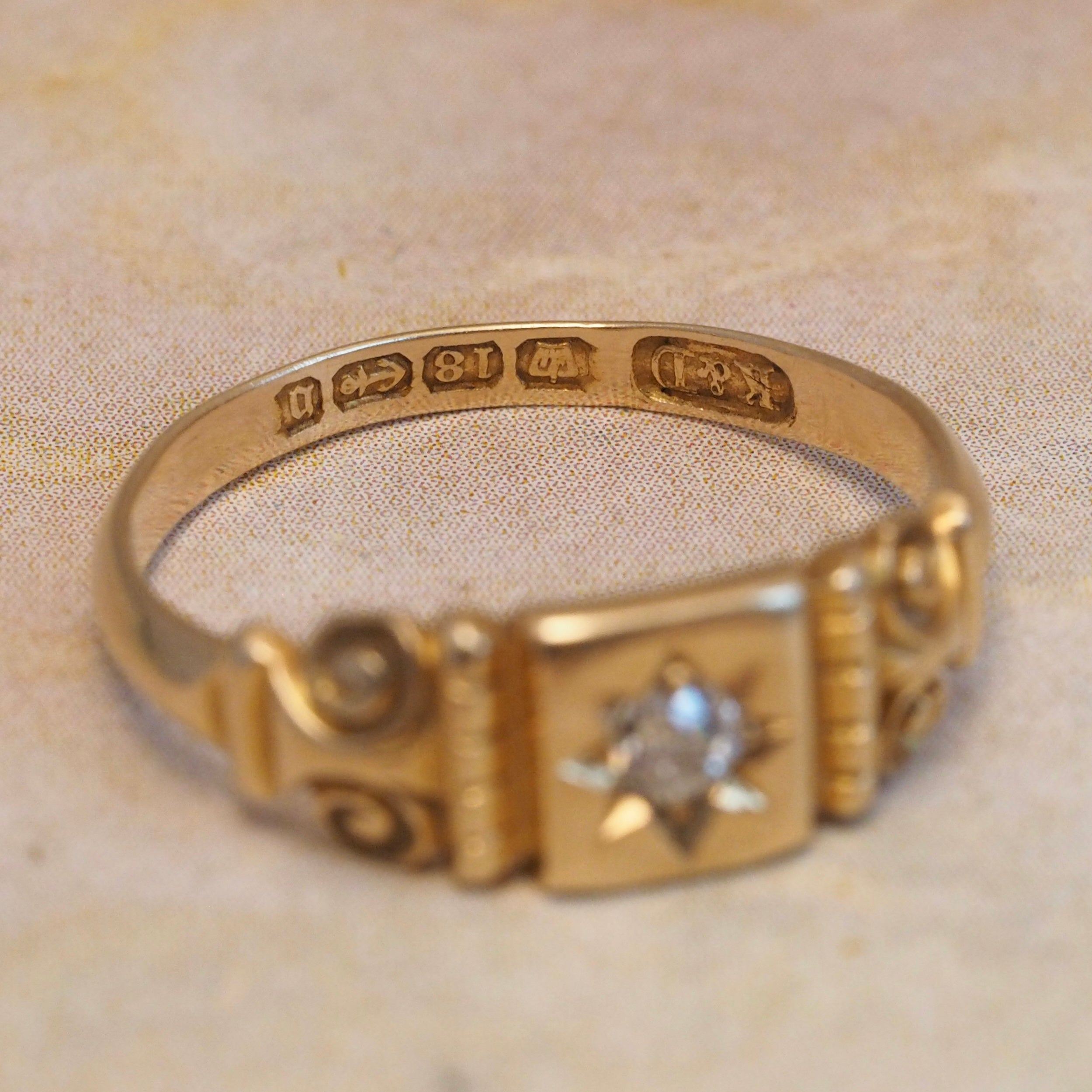 Antique Victorian 18k Gold Old Mine Cut Starburst Signet Ring