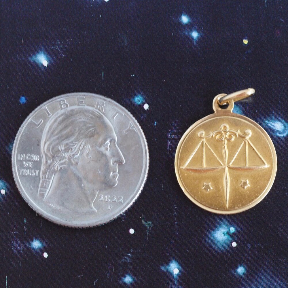 Vintage Italian 18k Gold Libra Pendant