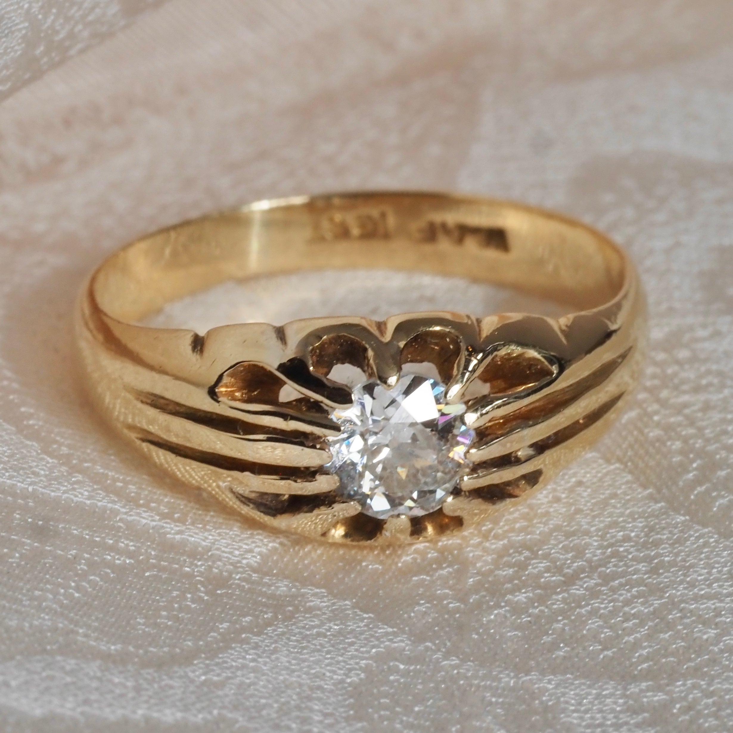 Antique English Old European Cut Diamond 18k Gold Belcher Set Engagement Ring