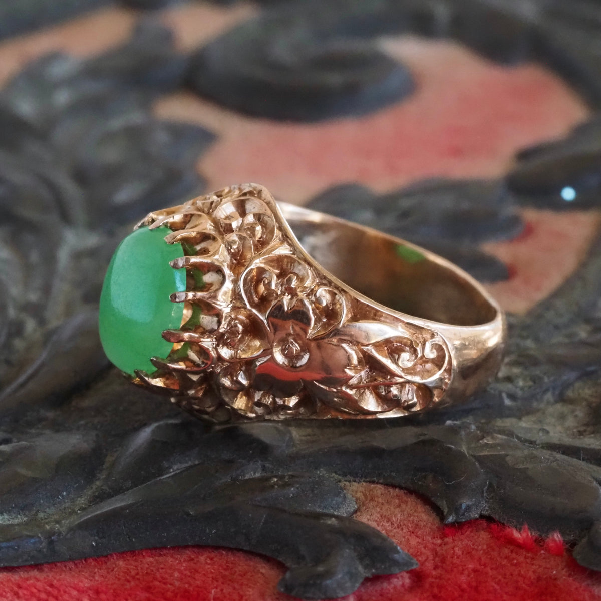 Vintage Jadeite Hand Carved Floral 14k Gold Ring