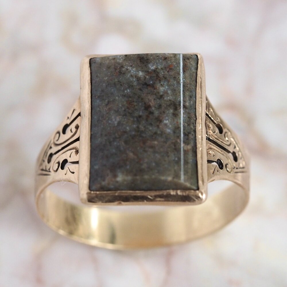 Antique Victorian 14k Barrel Cut Granite Ring