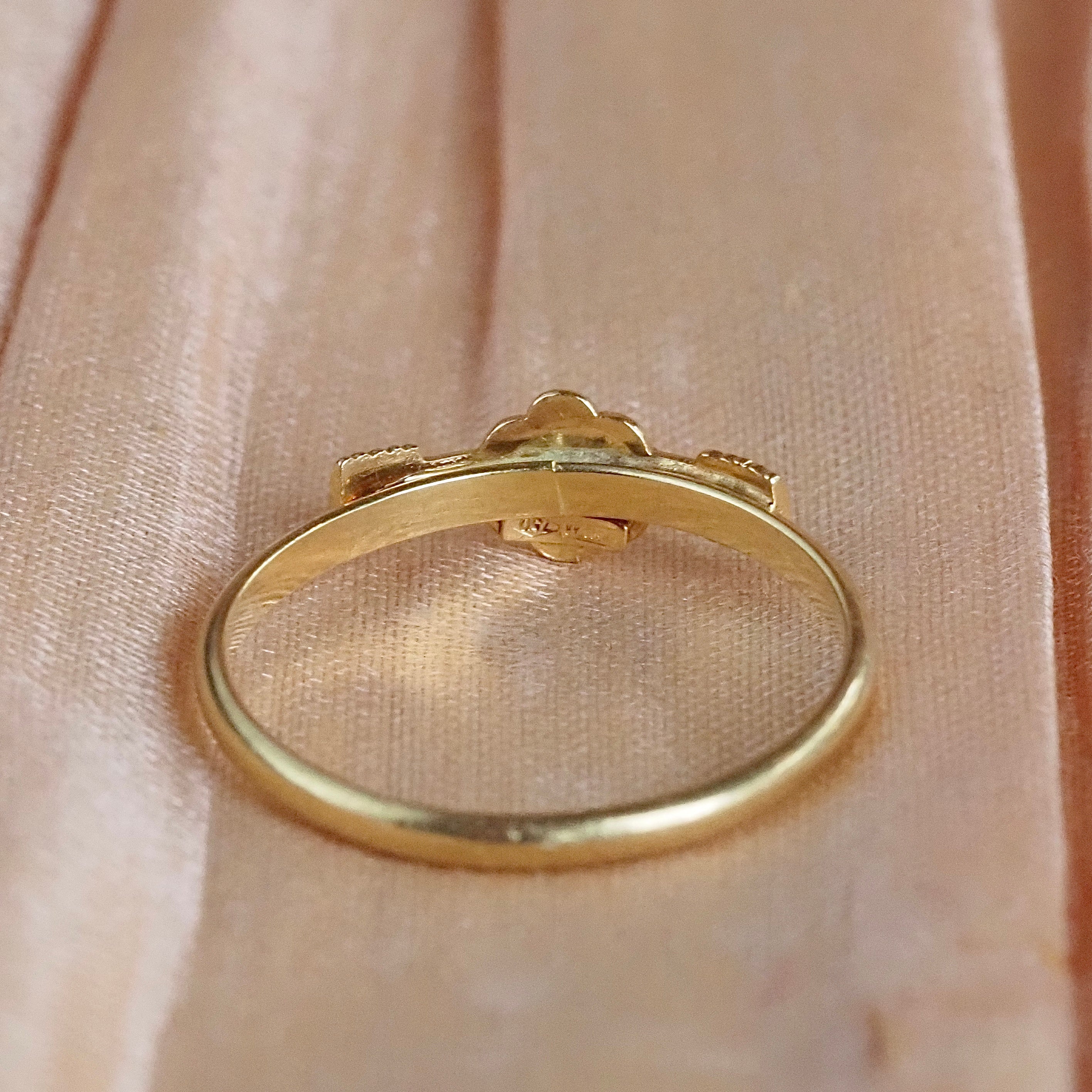 Vintage Italian 18k Gold Buttercup Ring