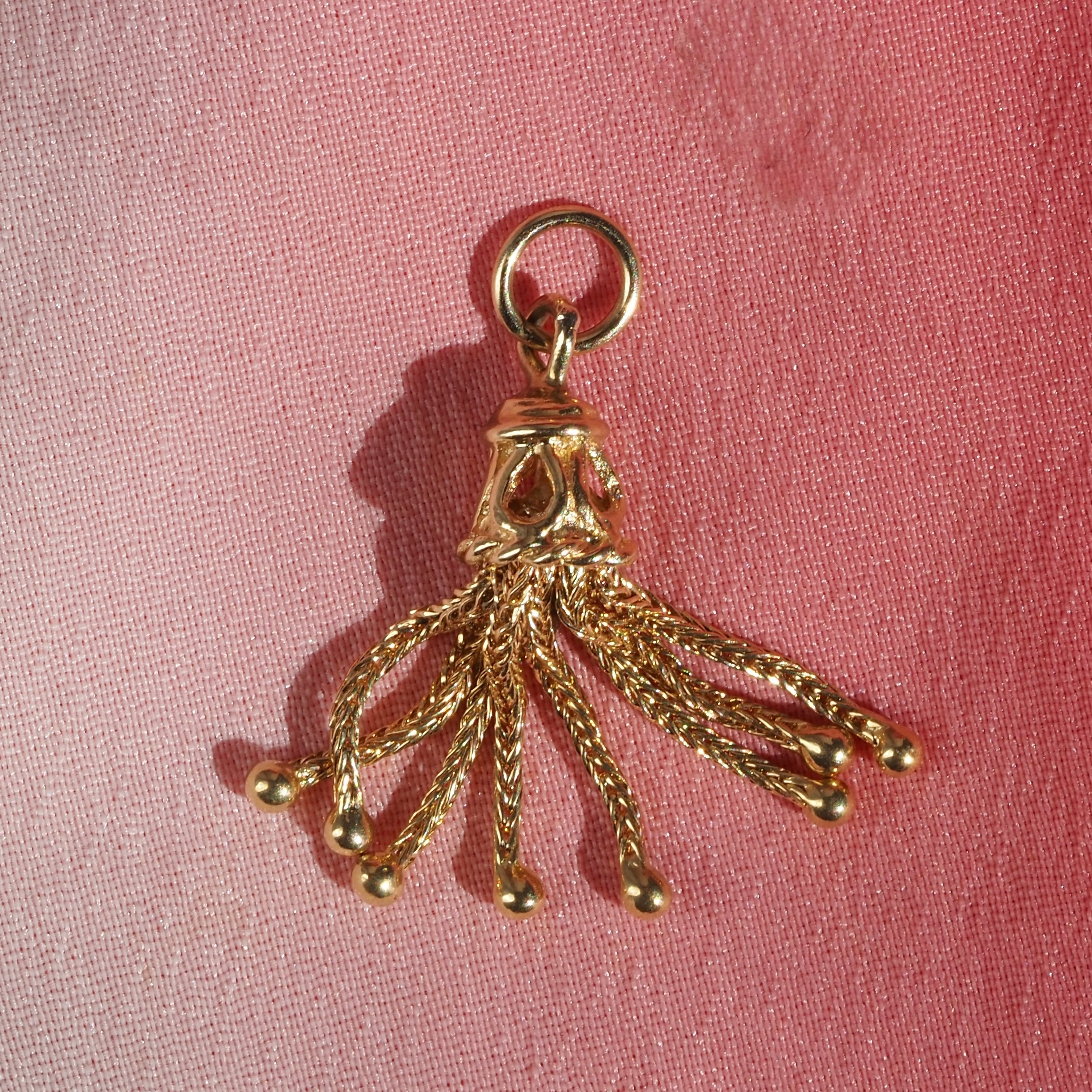 Vintage 14k Gold Tassel Pendant