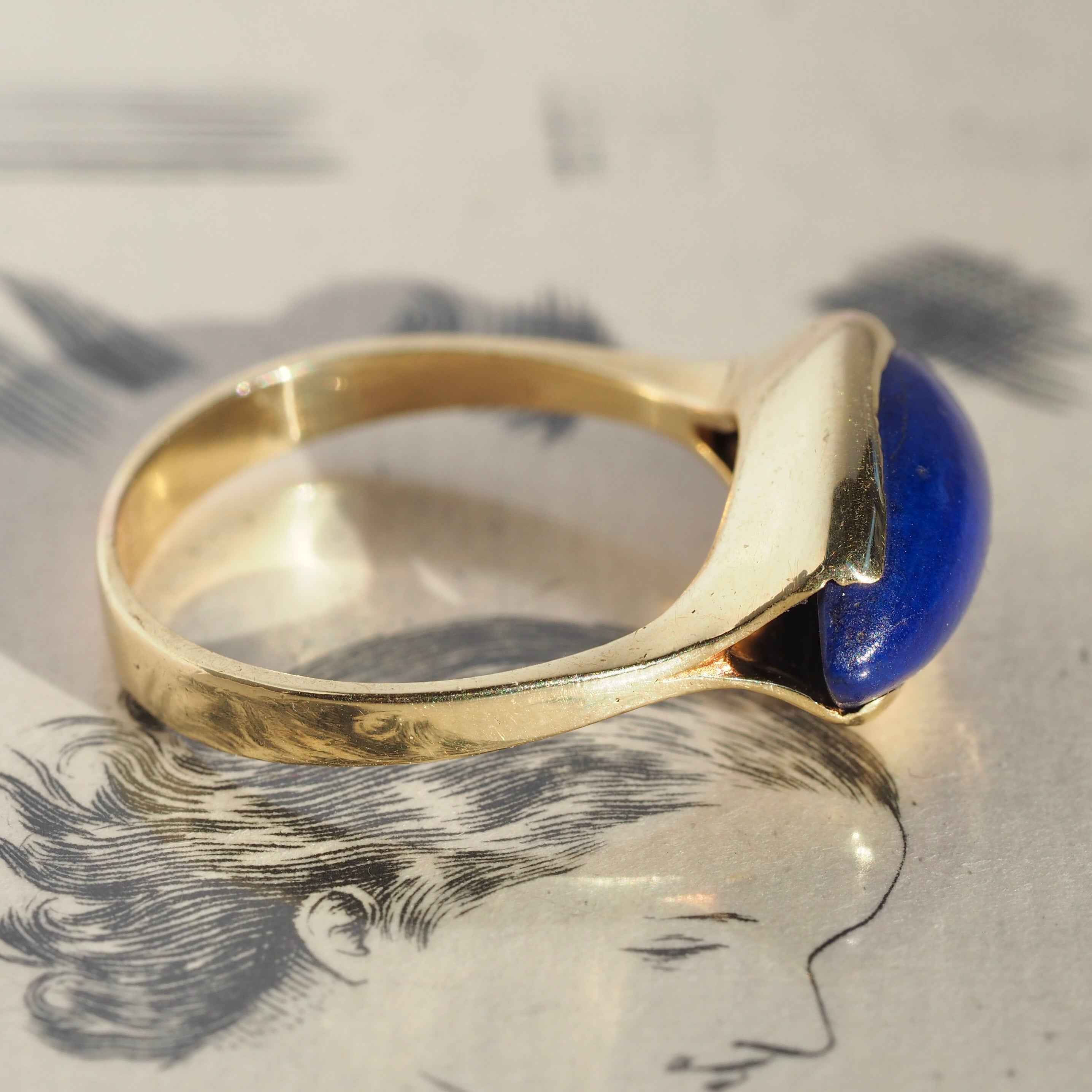 Vintage Modernist 18k Gold Marquise Lapis Ring
