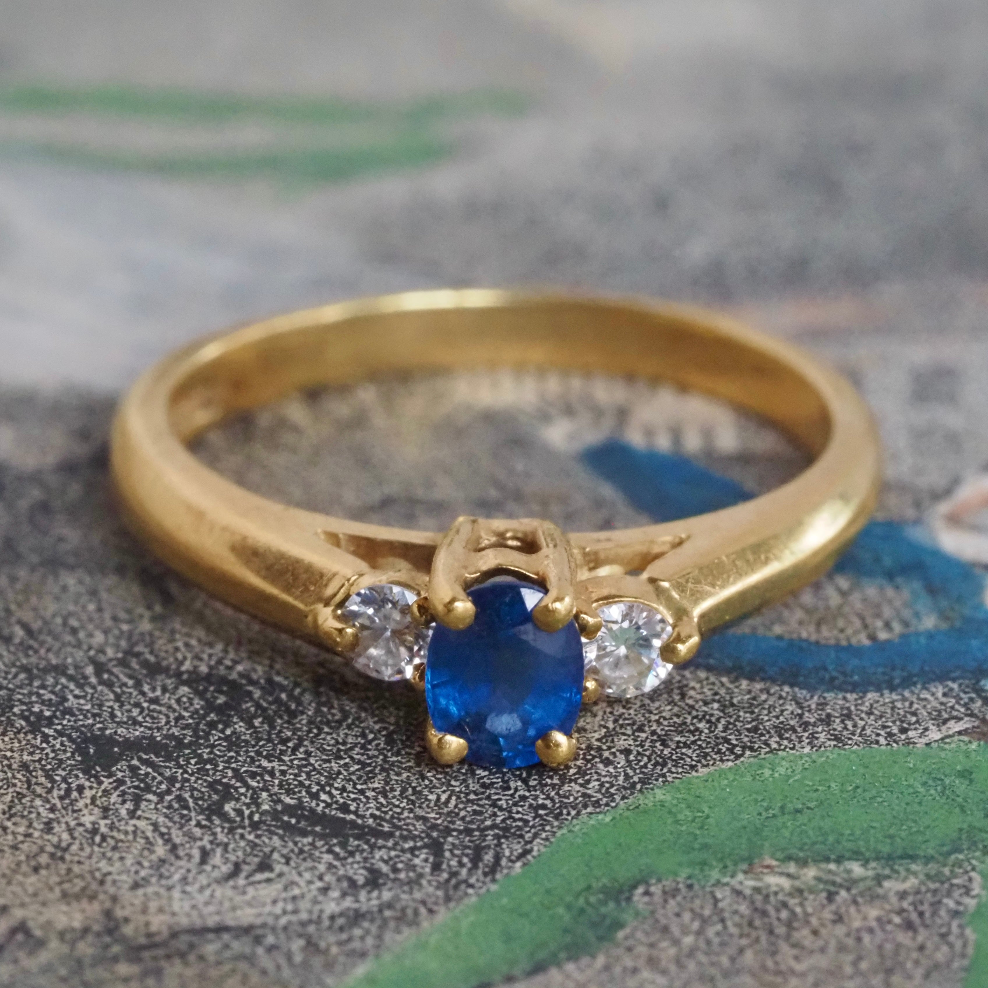 Vintage Cornflower Sapphire and Diamond 18k Gold Engagement Ring