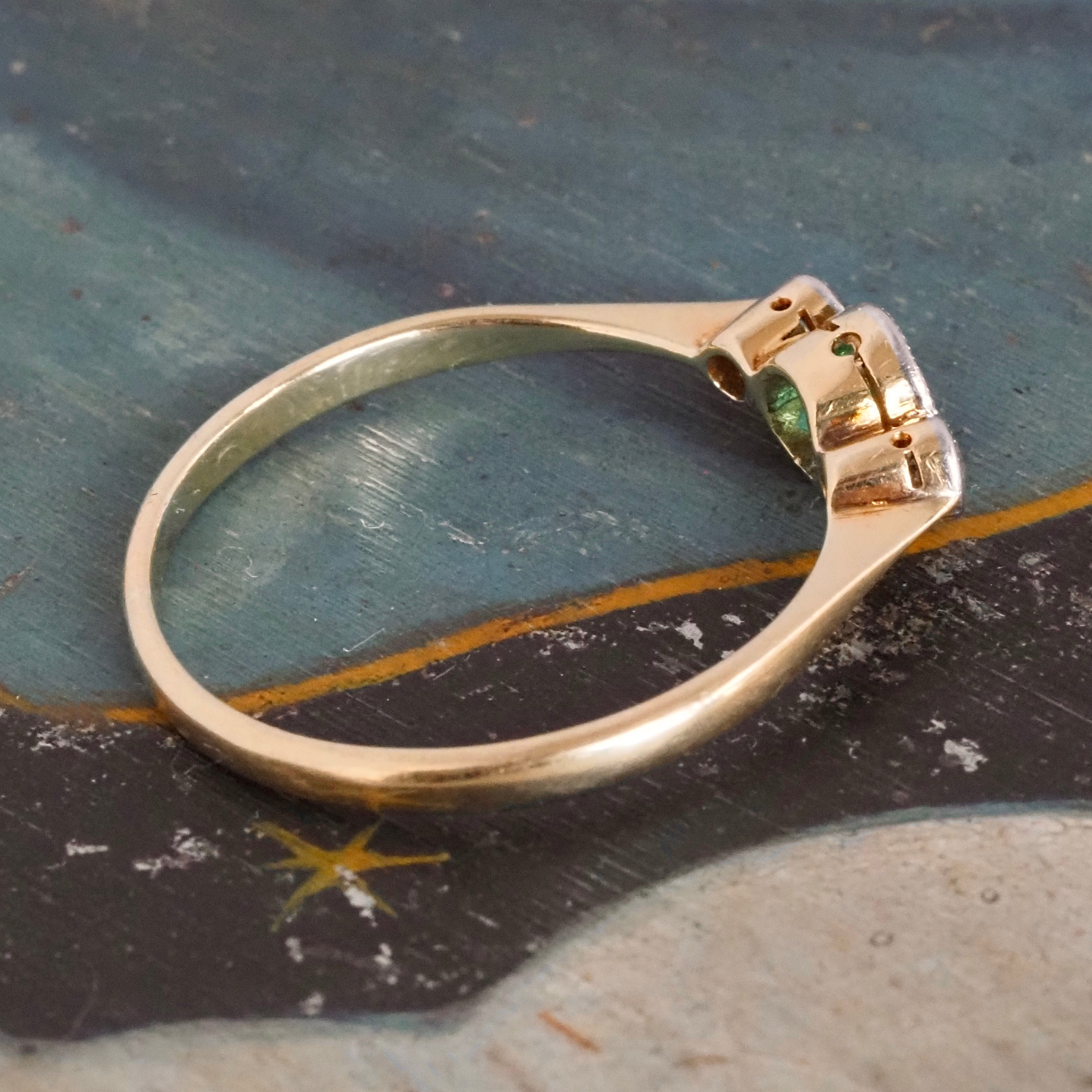 Antique Edwardian Emerald and Old Mine Cut Diamond Trilogy Platinum and 18k Gold Ring