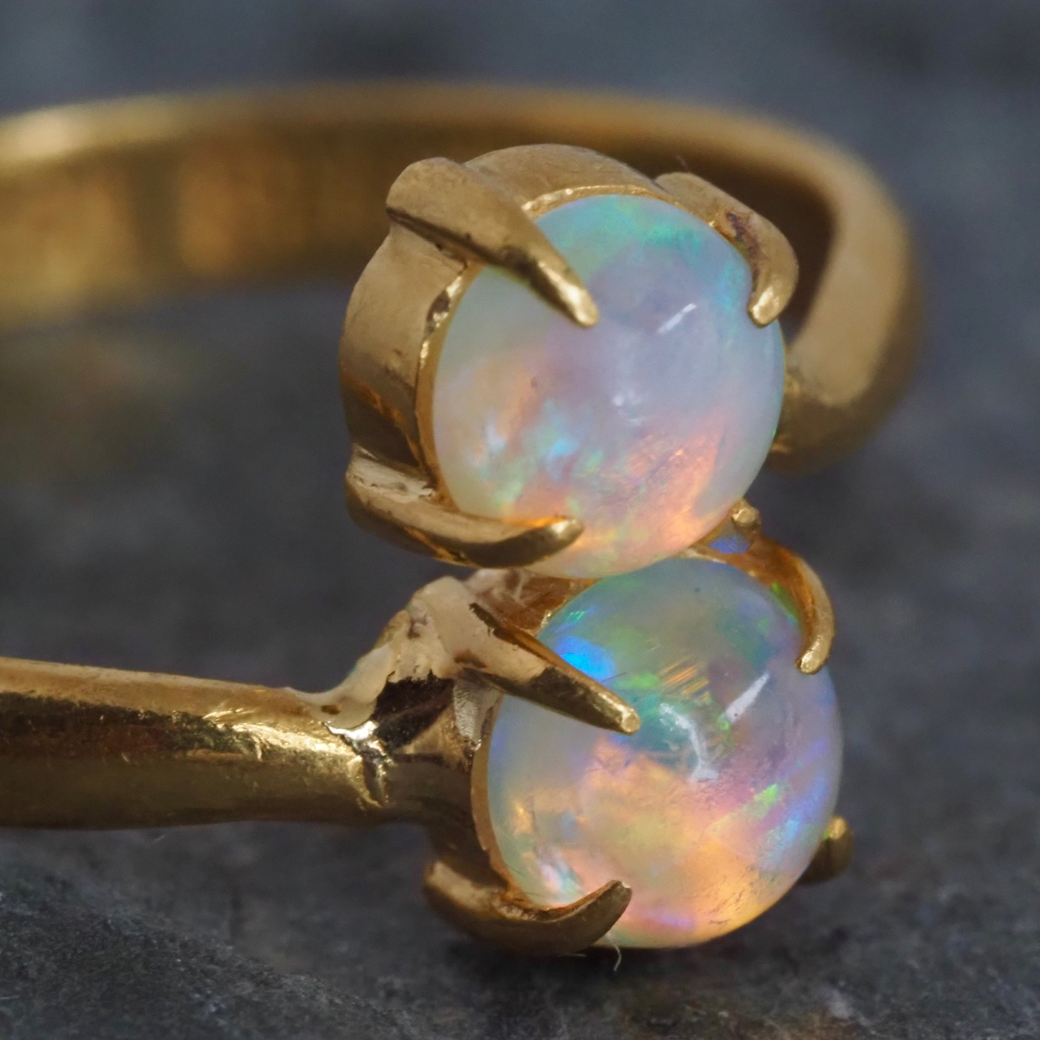 Vintage 22k Gold Jelly Opal Bypass Ring