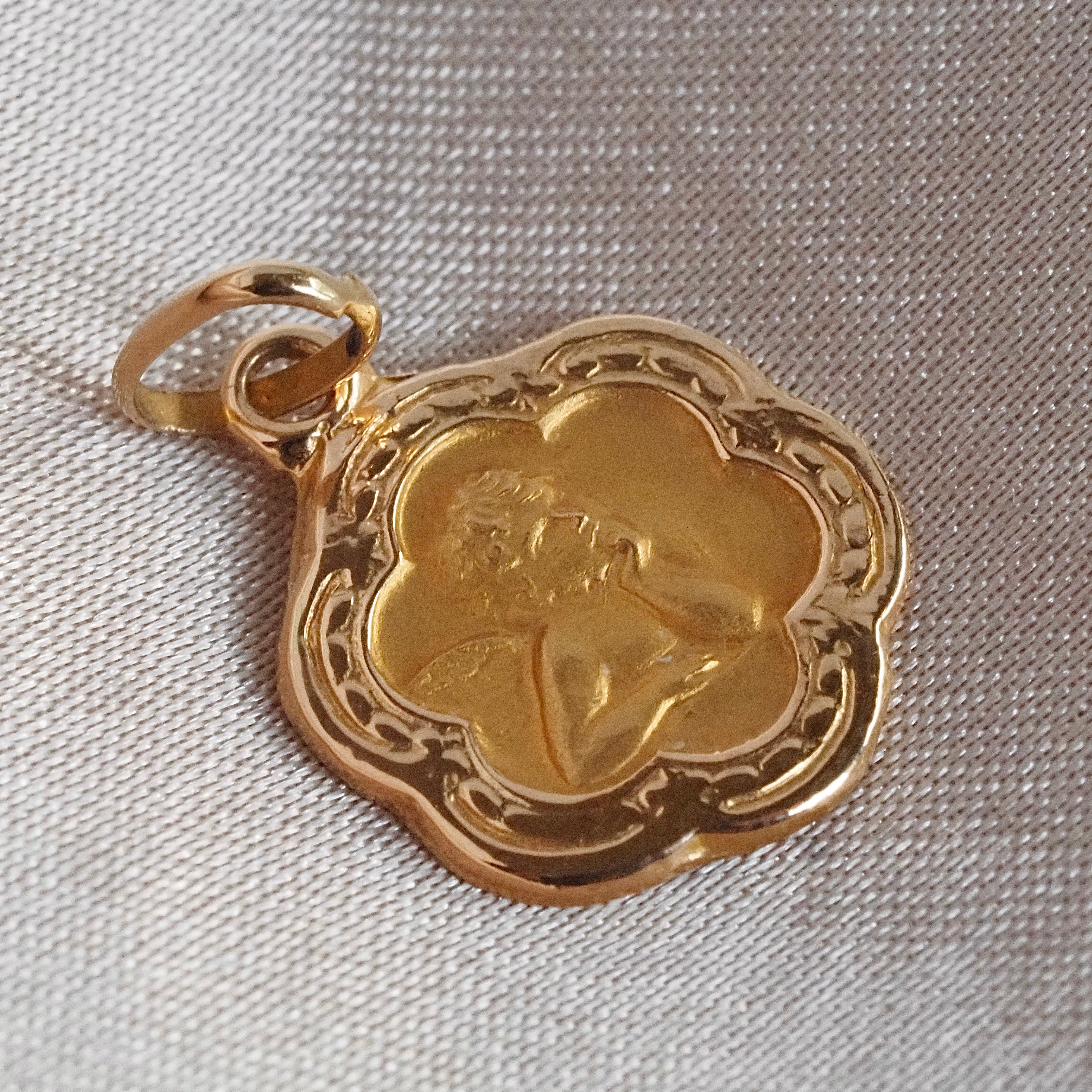 Vintage Italian 18k Gold Cherub Charm
