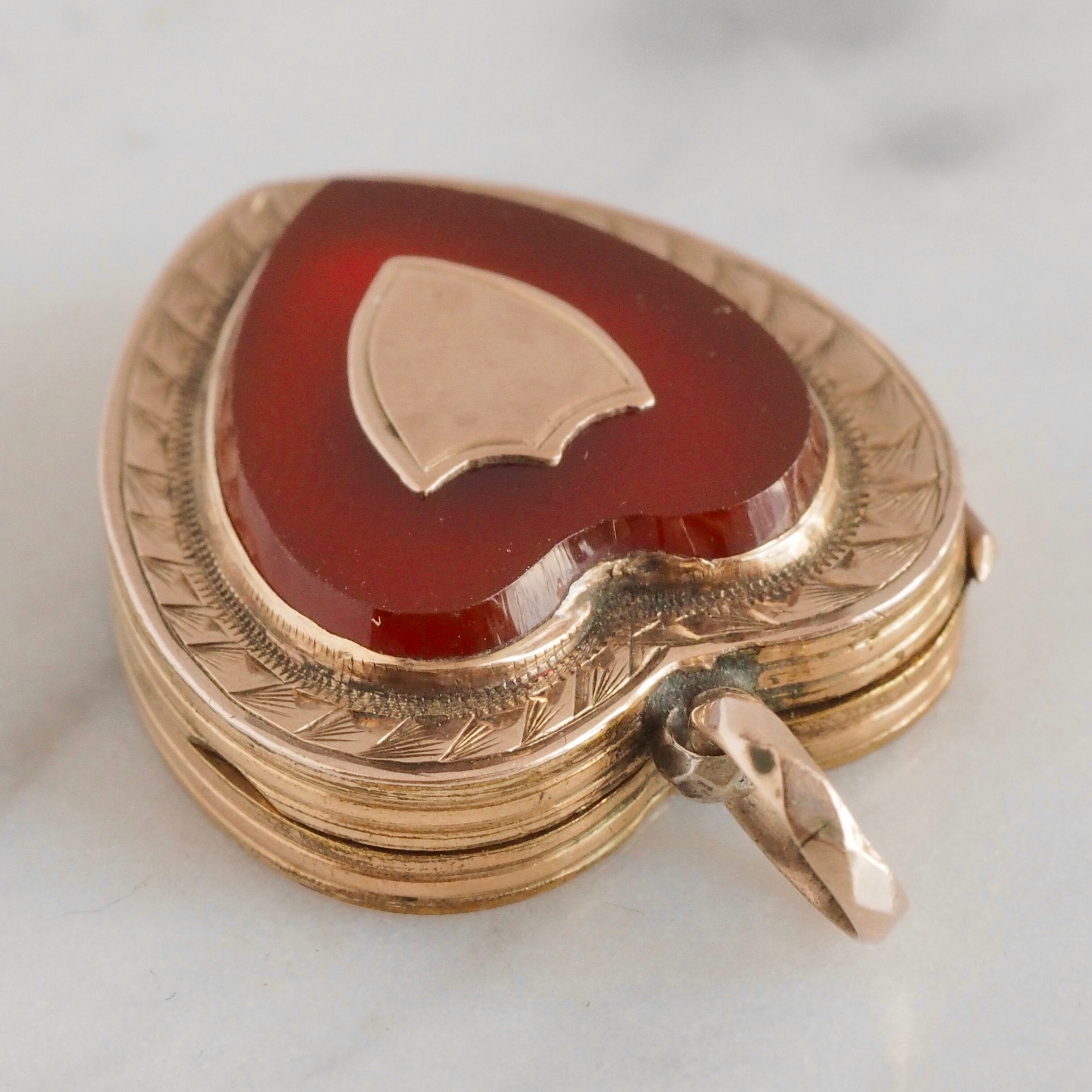 Antique 9k Gold Carnelian Heart Shield Locket