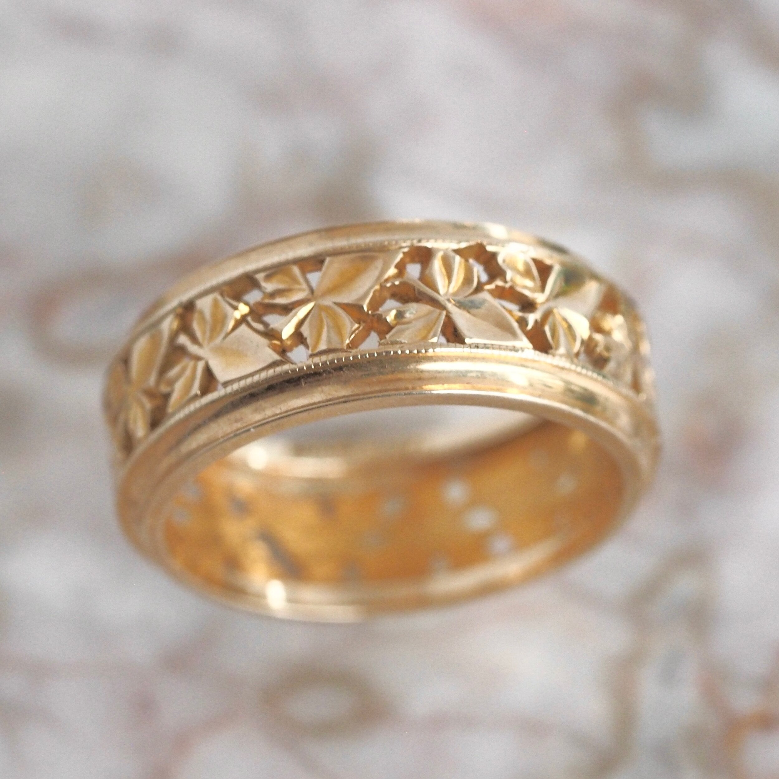 Antique Art Deco 14k Gold Ivy Motif Band