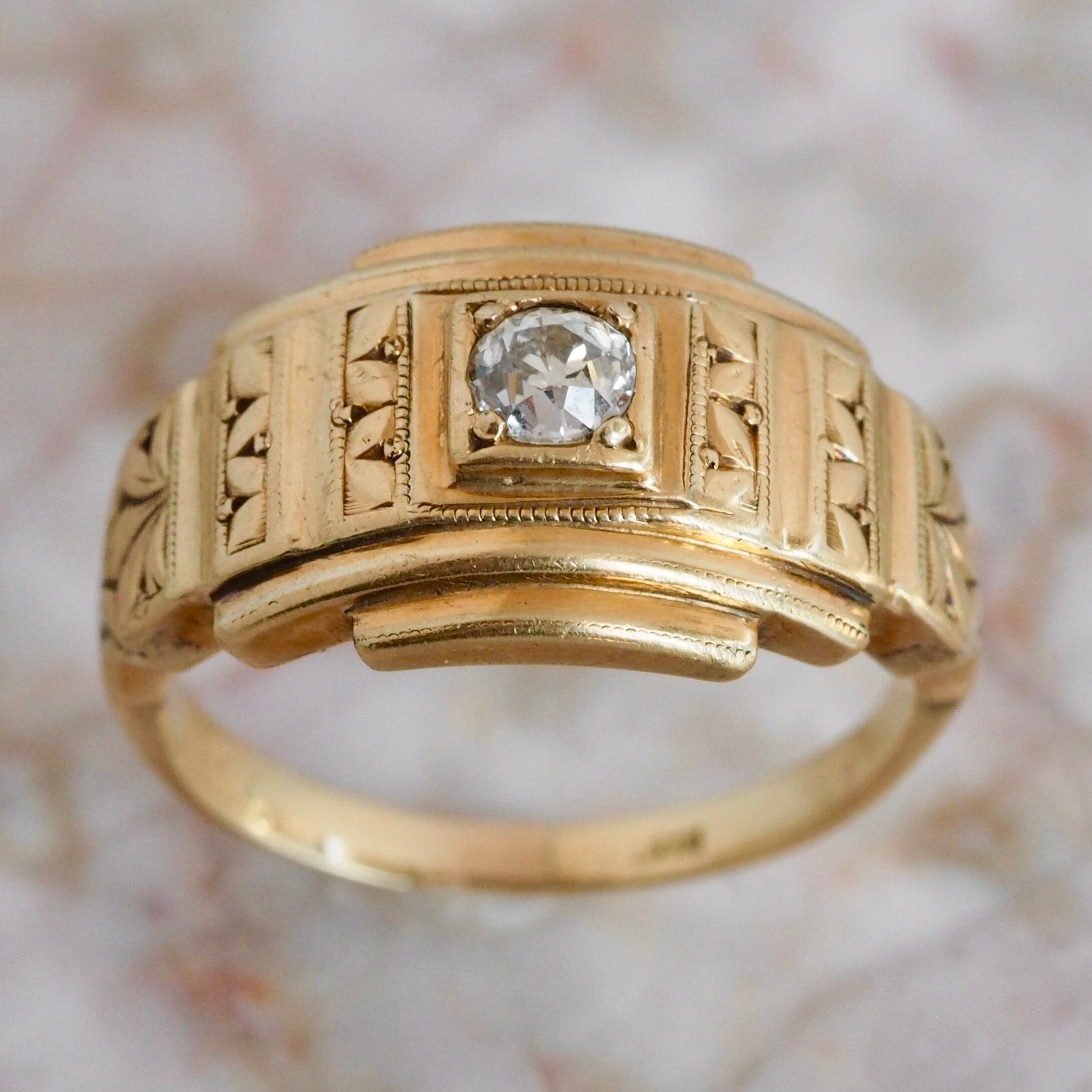 Antique Art Deco 18k Gold Engraved Dome Diamond Ring