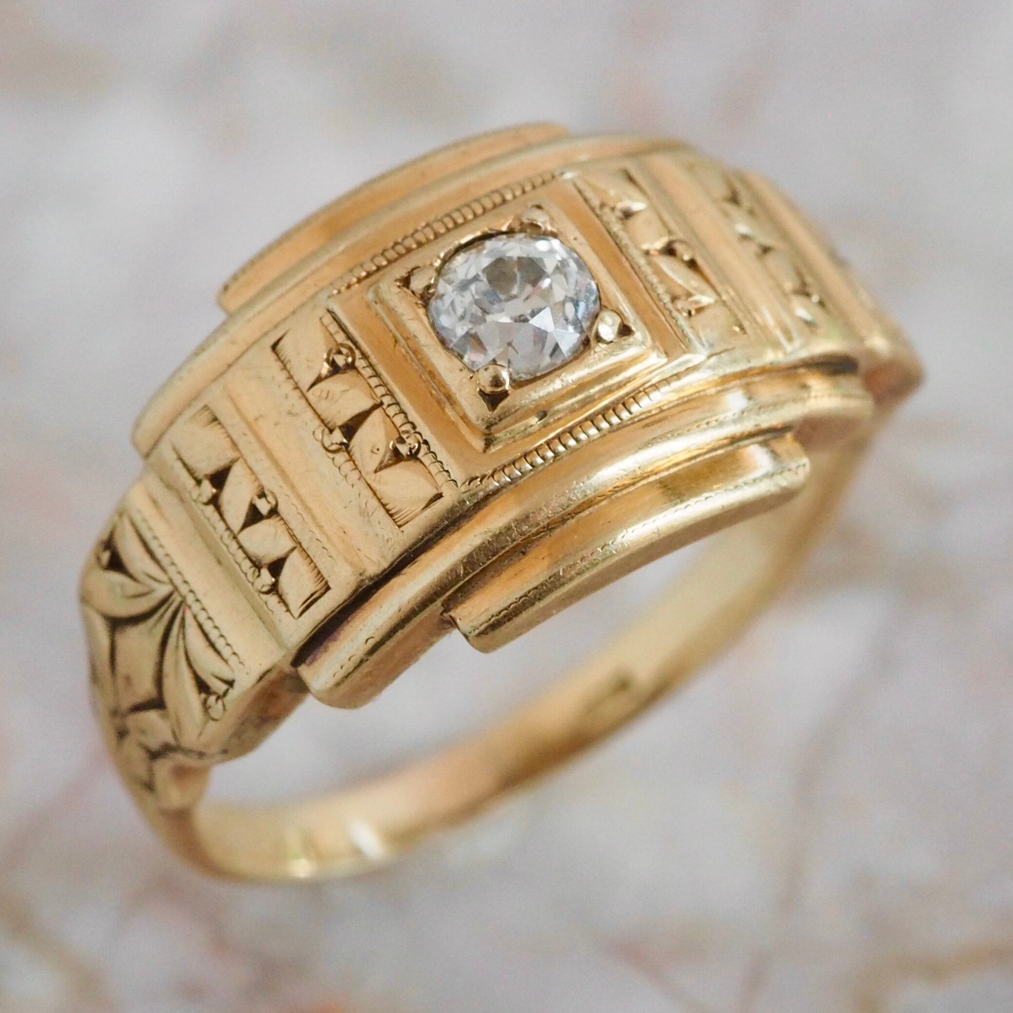 Antique Art Deco 18k Gold Engraved Dome Diamond Ring